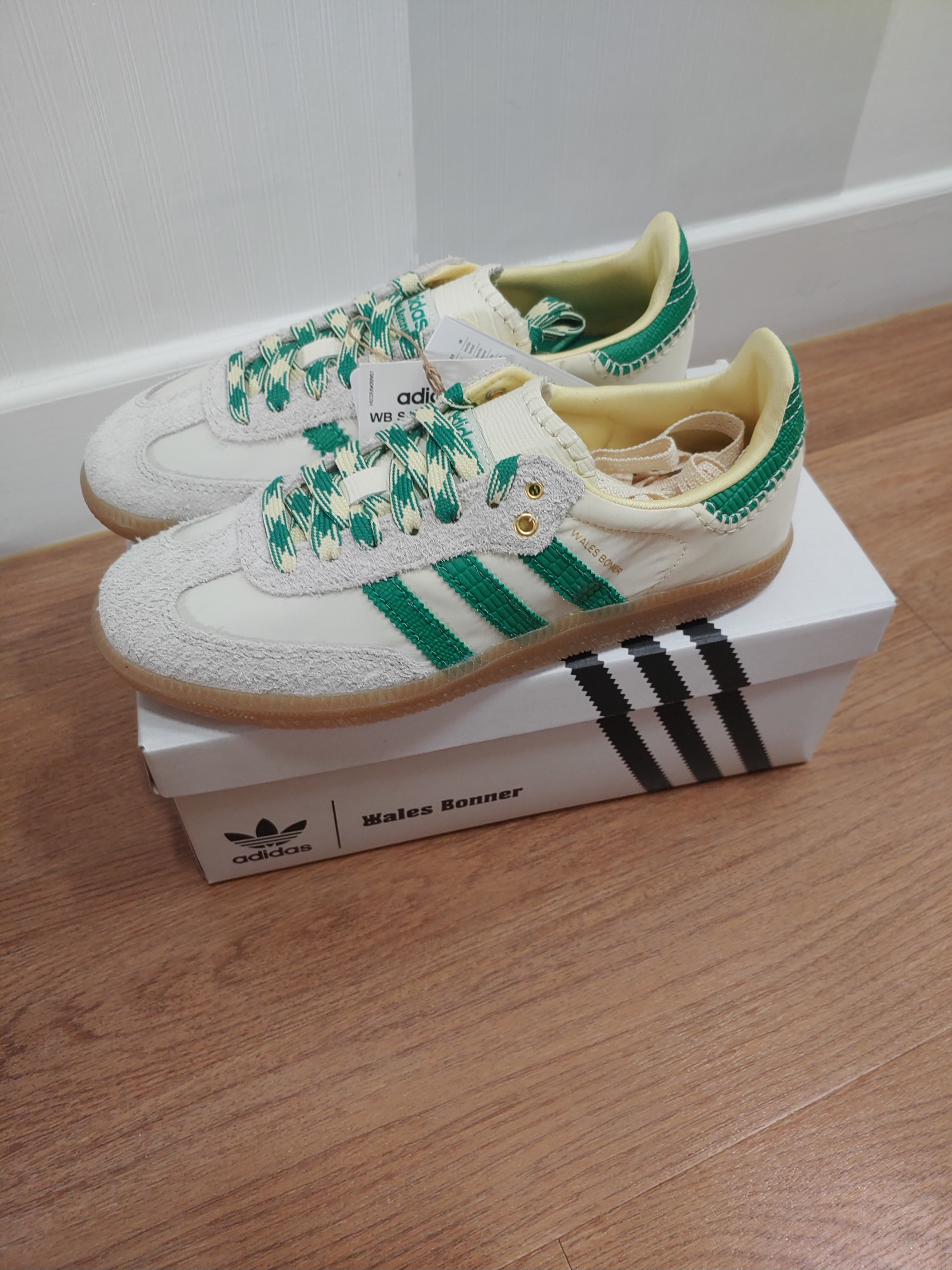 Adidas x Wales Bonner Samba Cream Green 착용 스타일 - 1