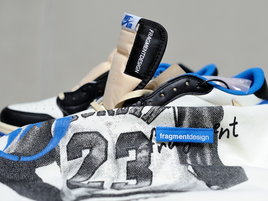 Jordan 1 x Travis Scott x Fragment Retro Low OG SP Military Blue, Jordan 1 x Trophy Room Retro High OG SP Chicago 착용 스타일 - 2