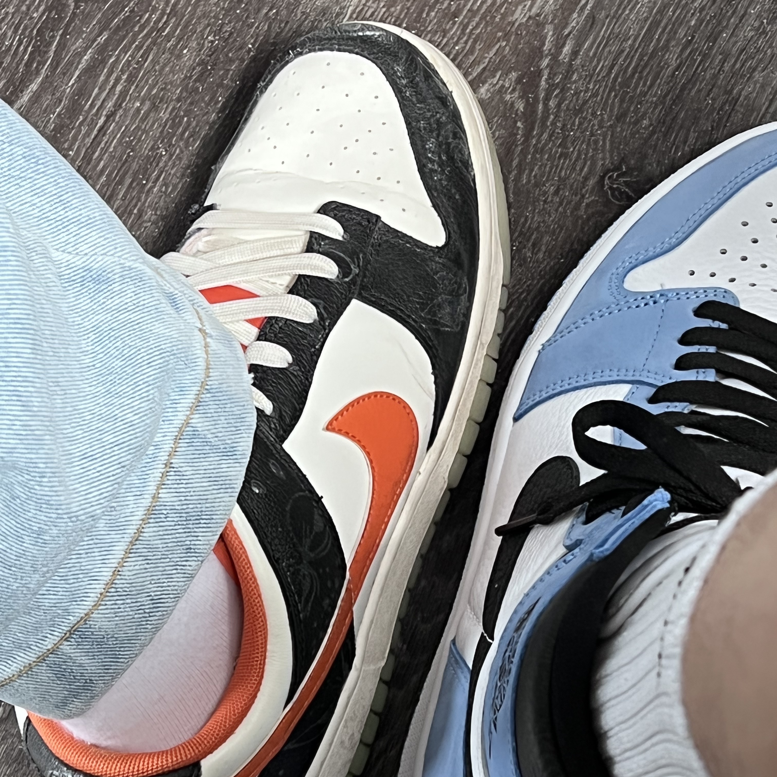 Jordan 1 Retro High OG University Blue, Nike Dunk Low Retro PRM Halloween 착용 스타일