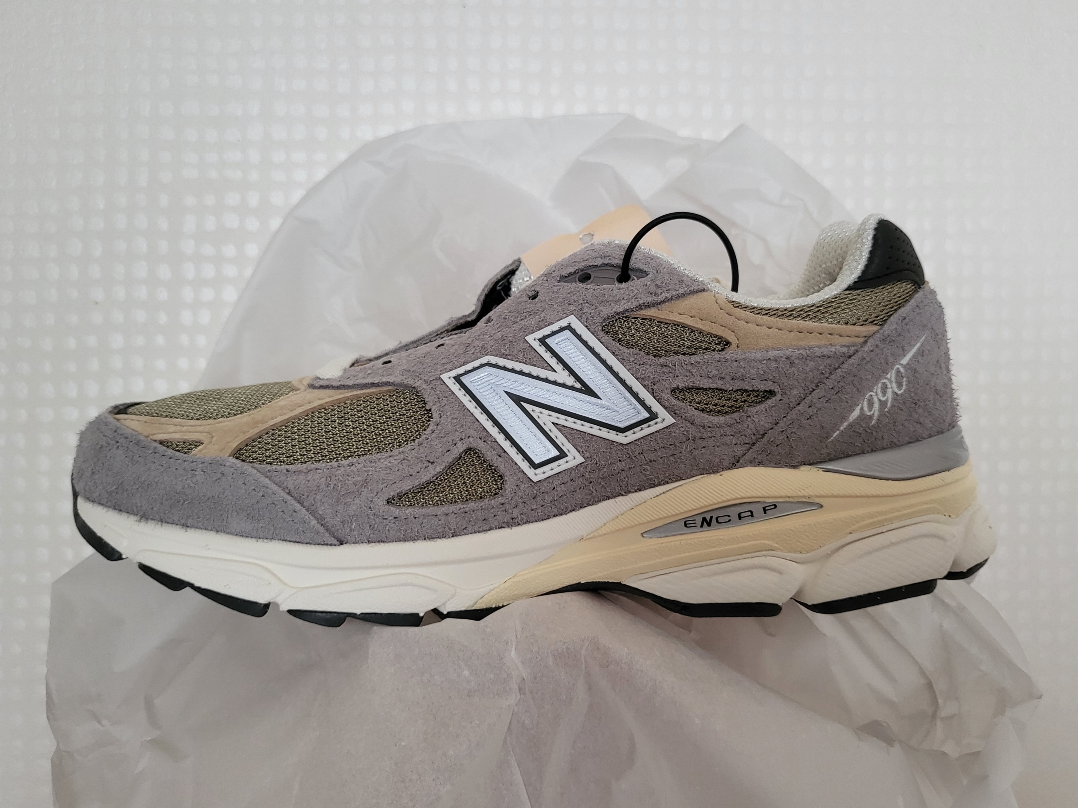 New Balance 990v3 Made in USA Marblehead Incense 착용 스타일