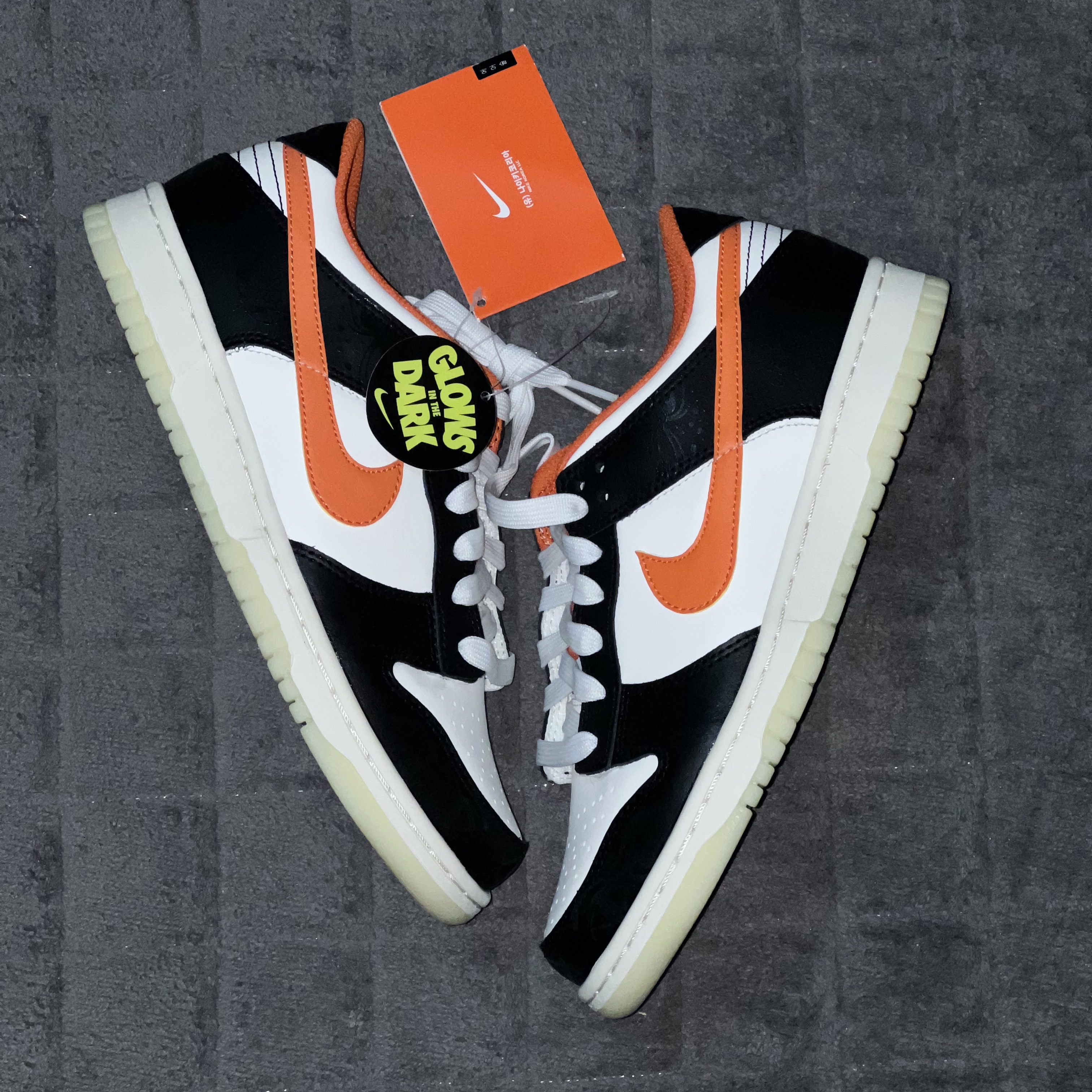 Nike Dunk Low Retro PRM Halloween, (GS) Nike Dunk Low PRM Halloween 착용 스타일 - 2