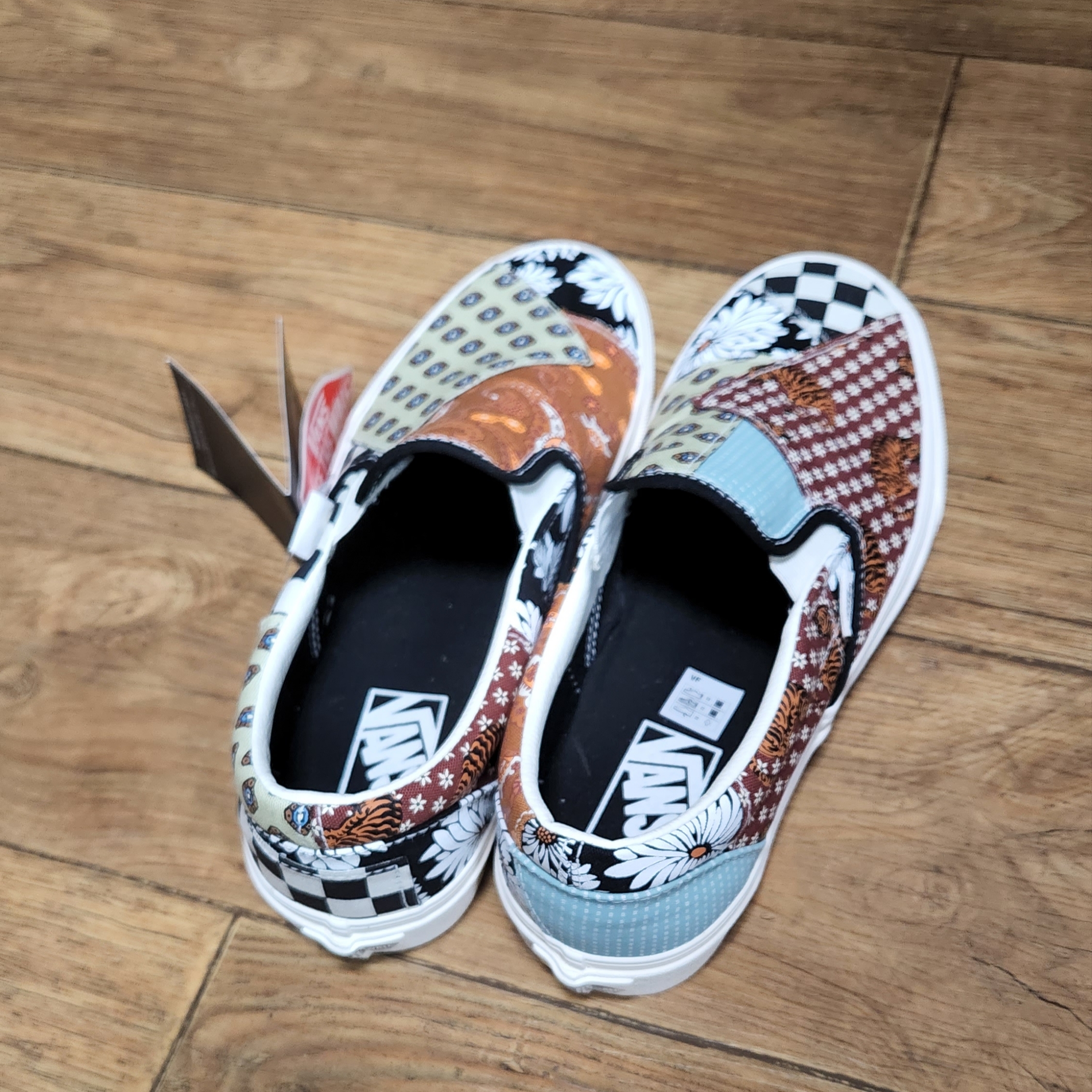 Vans Slip-On Tiger Patchwork 착용 스타일 - 1