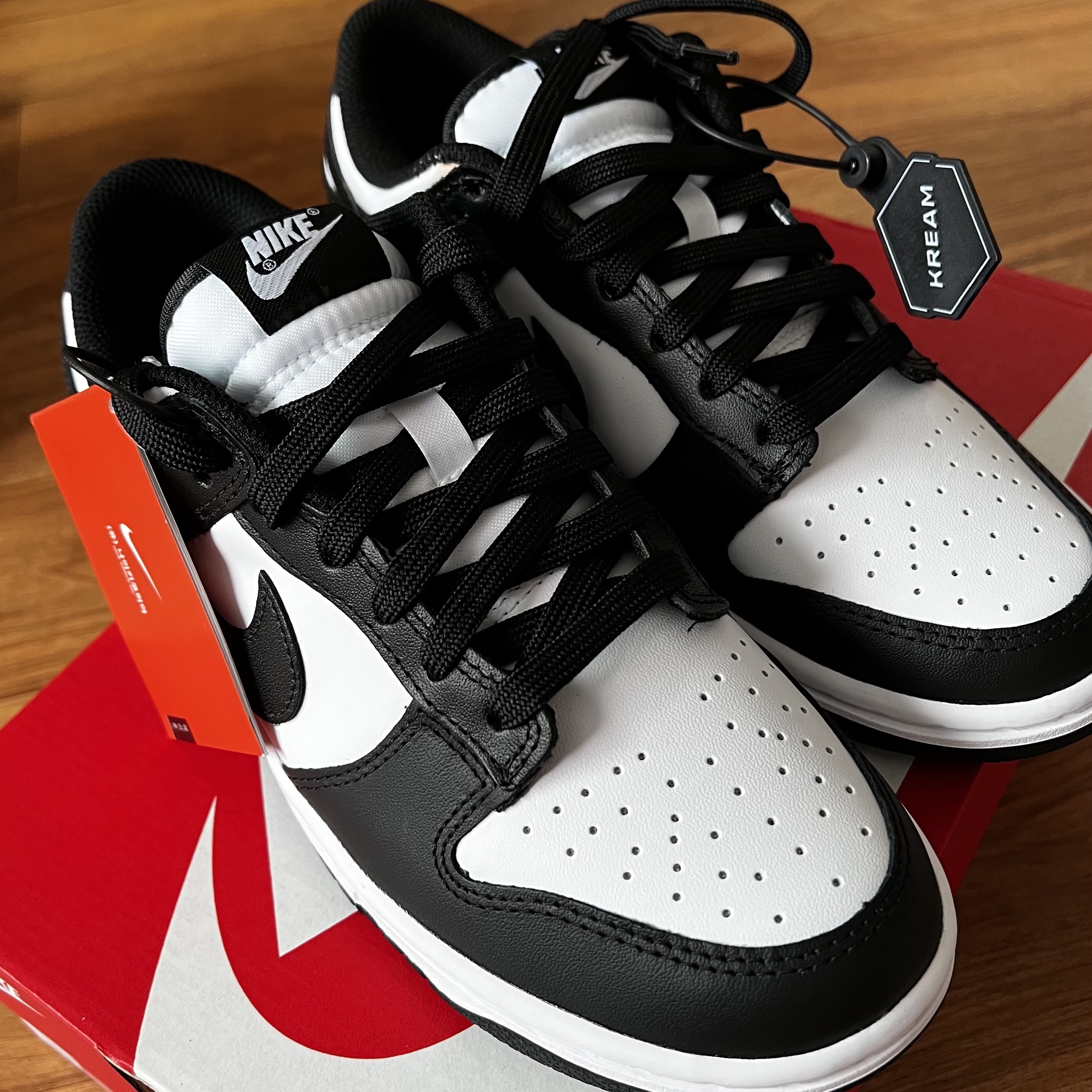 Nike Dunk Low Retro Black 착용 스타일