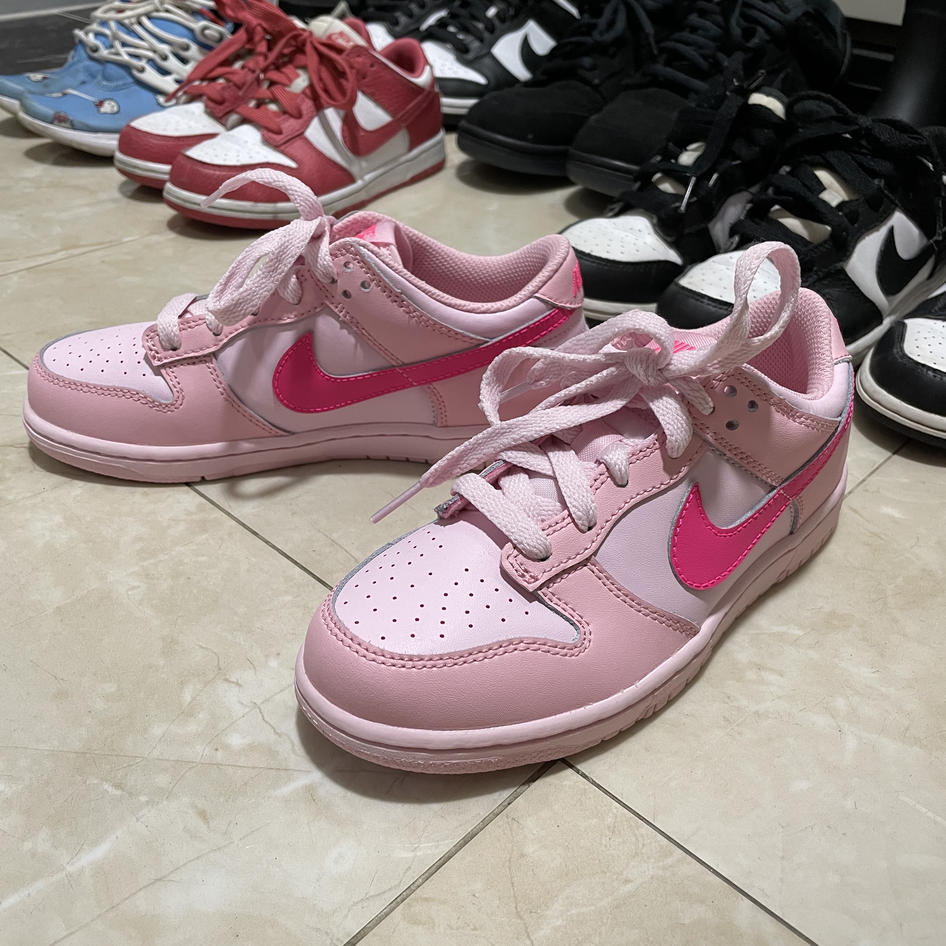 (PS) Nike Dunk Low Triple Pink, (PS) Nike Dunk Low Archeo Pink 착용 스타일 - 1