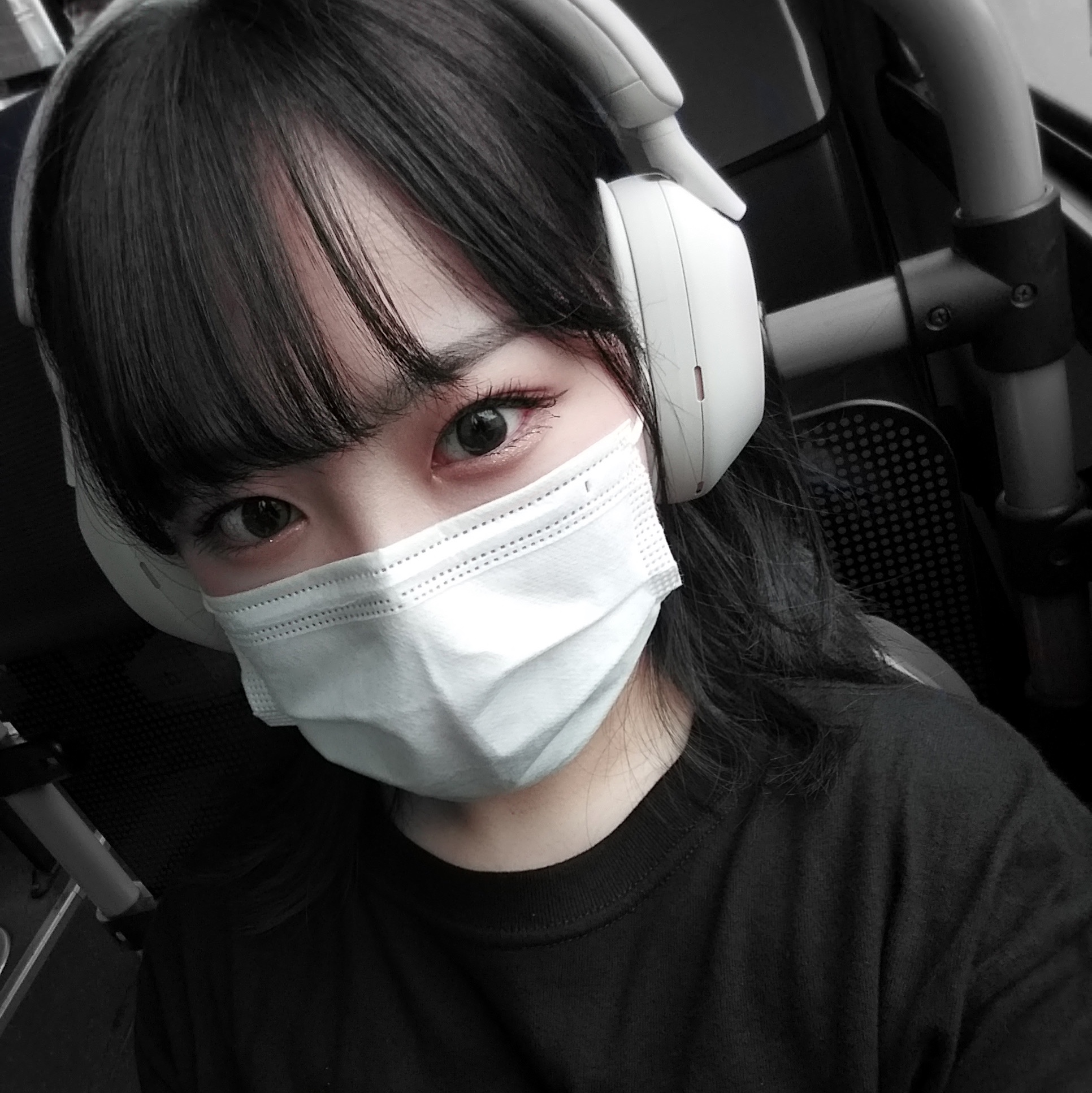 Sony WH-1000XM5 Silver (Korean Ver.) 착용 스타일