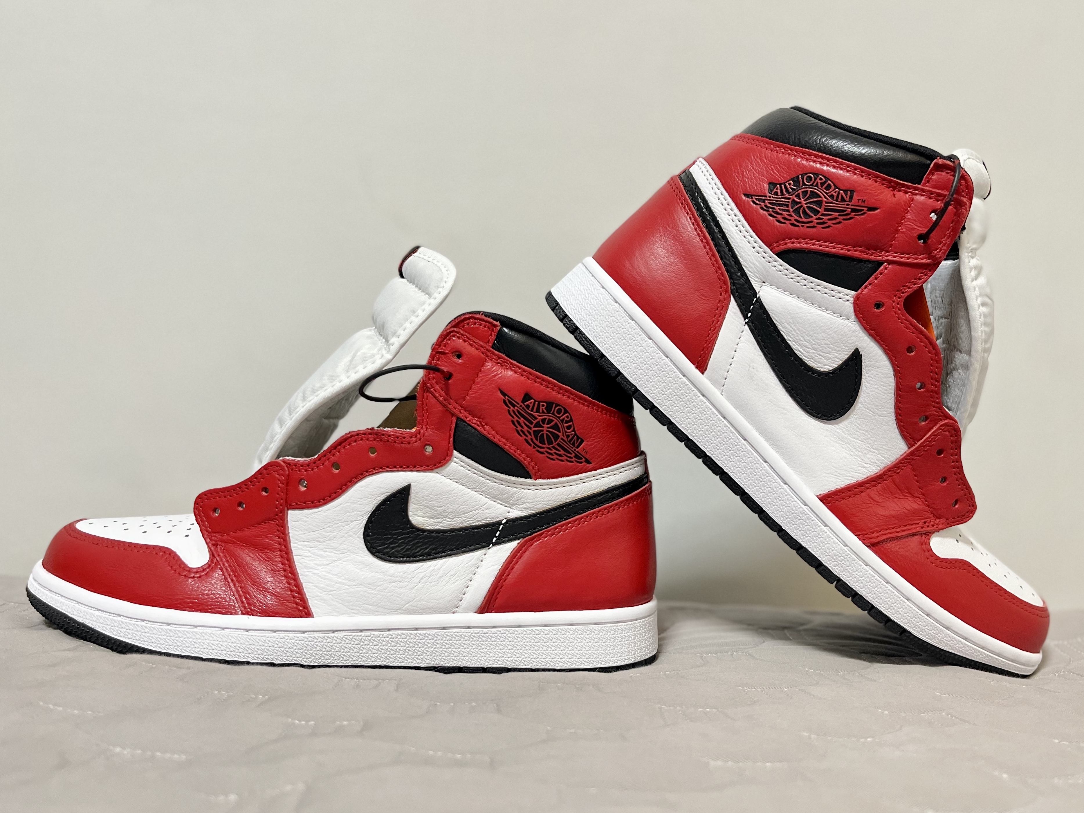 Jordan 1 Retro High OG Light Fusion Red 착용 스타일 - 2