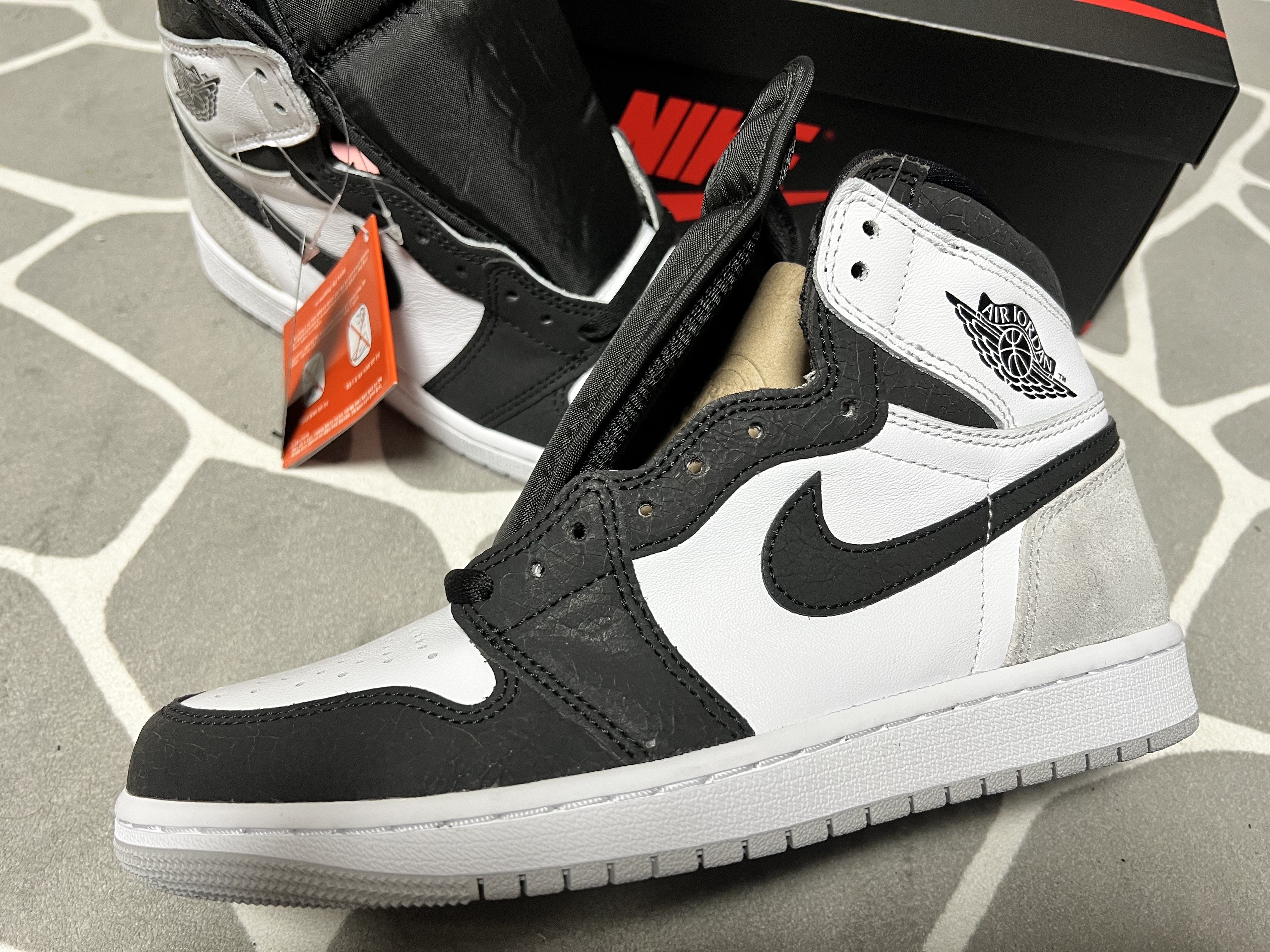 Jordan 1 Retro High OG Bleached Coral 착용 스타일