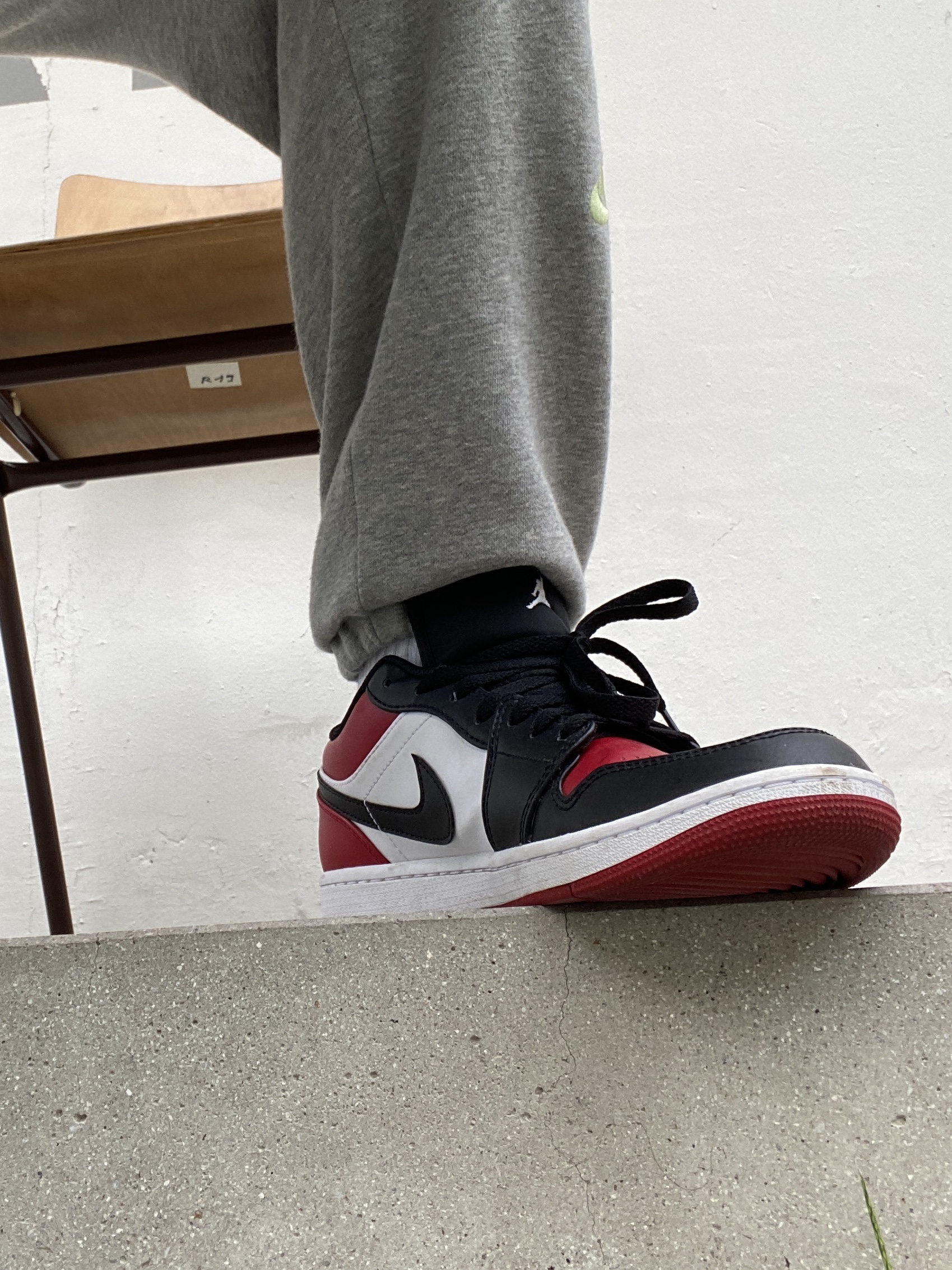 Jordan 1 Low Bred Toe 착용 스타일 - 4