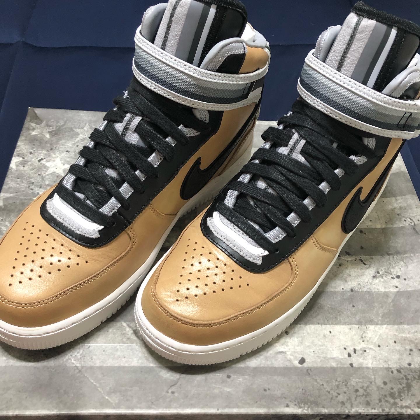 Nike x Riccardo Tisci Air Force 1 Mid Tan 착용 스타일