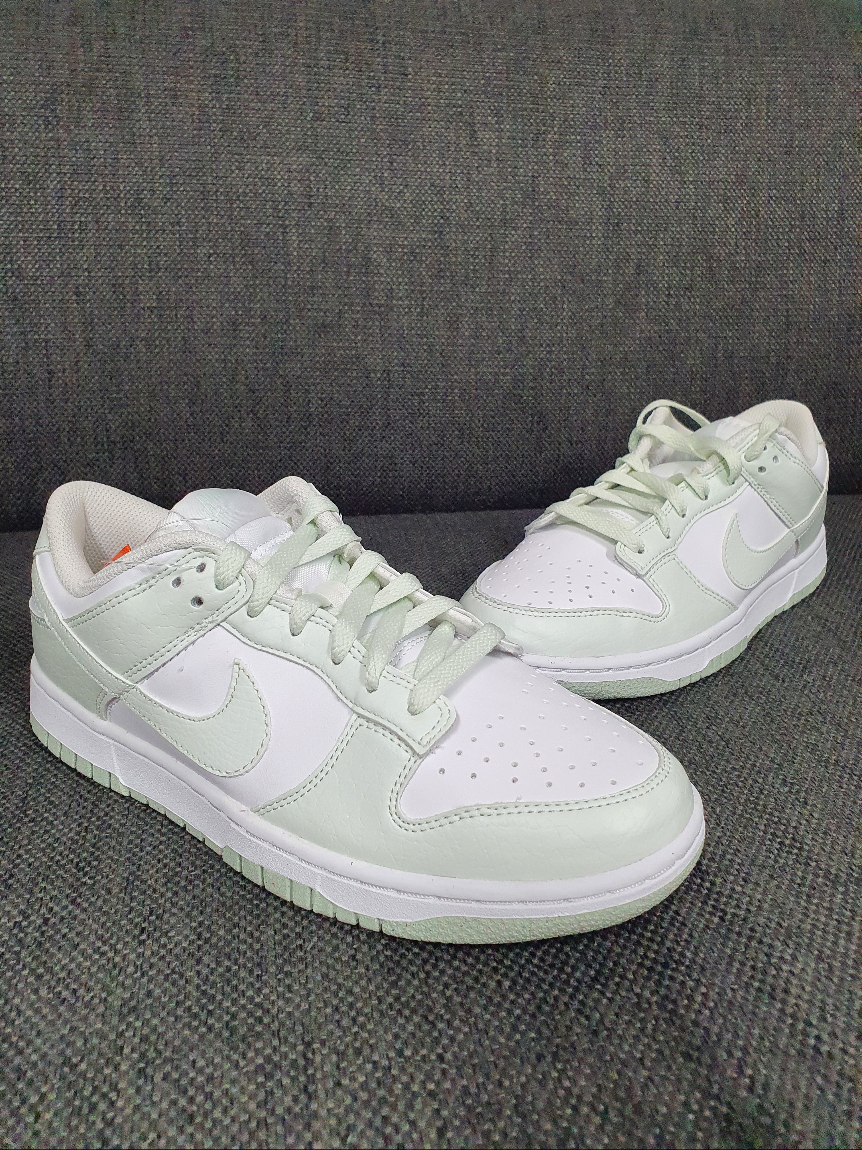 (W) Nike Dunk Low Next Nature Barely Green and White 착용 스타일