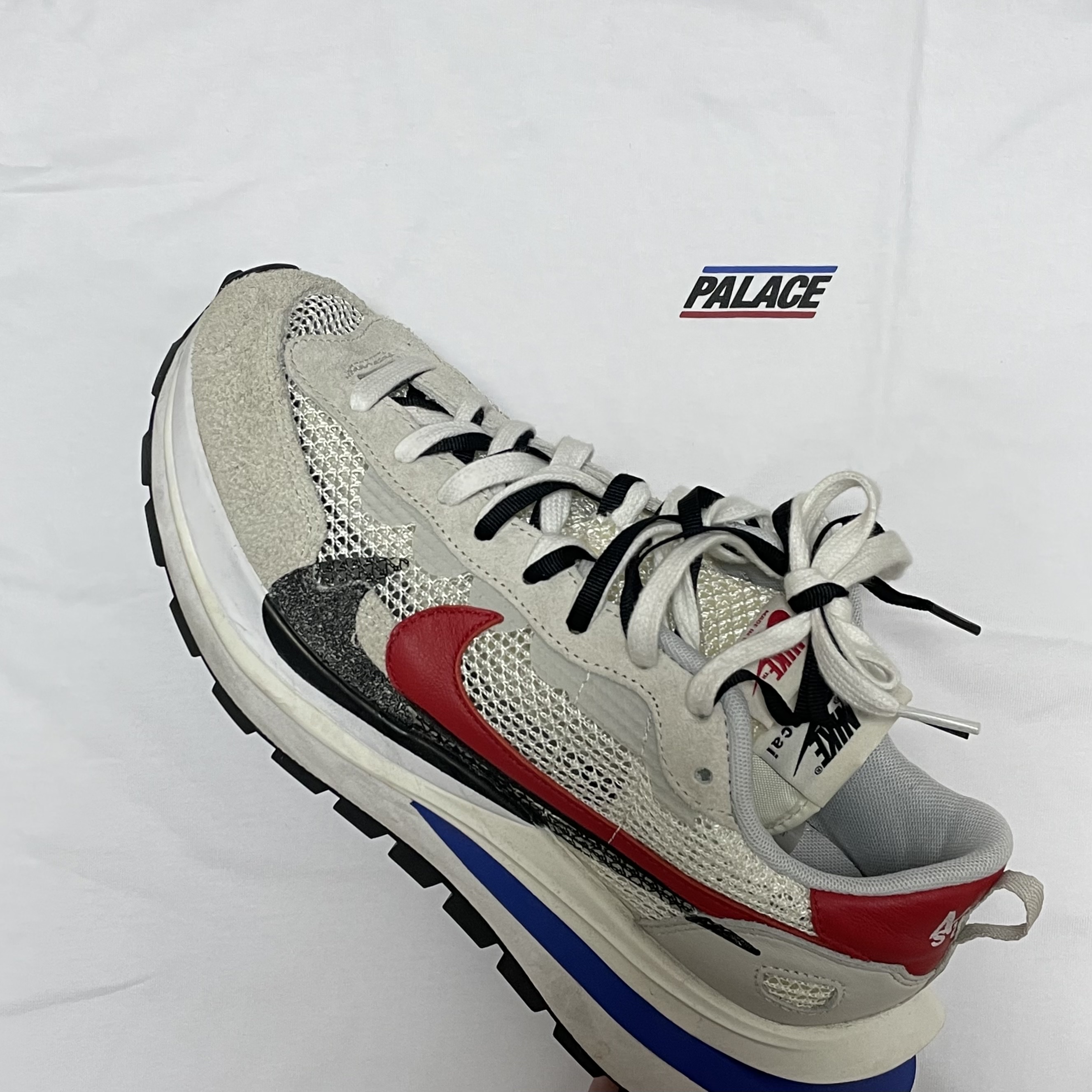 Nike x Sacai VaporWaffle Royal Fuchsia 착용 스타일