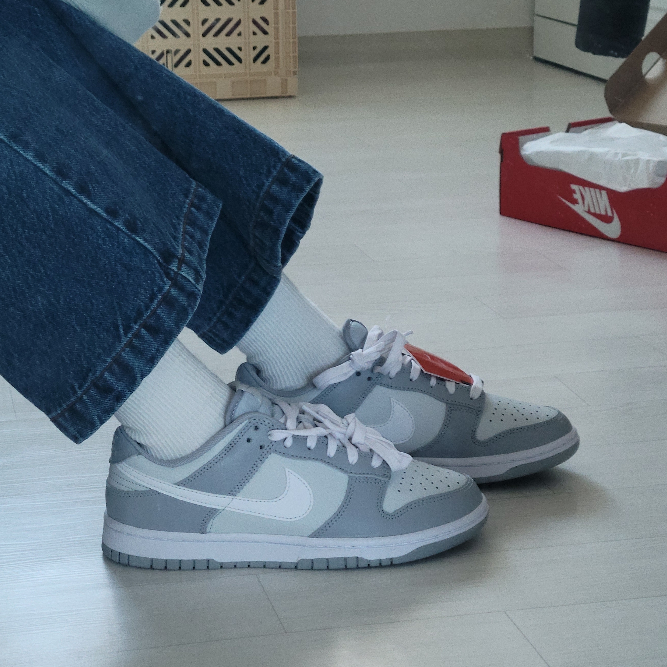Nike Dunk Low Retro Wolf Grey 착용 스타일
