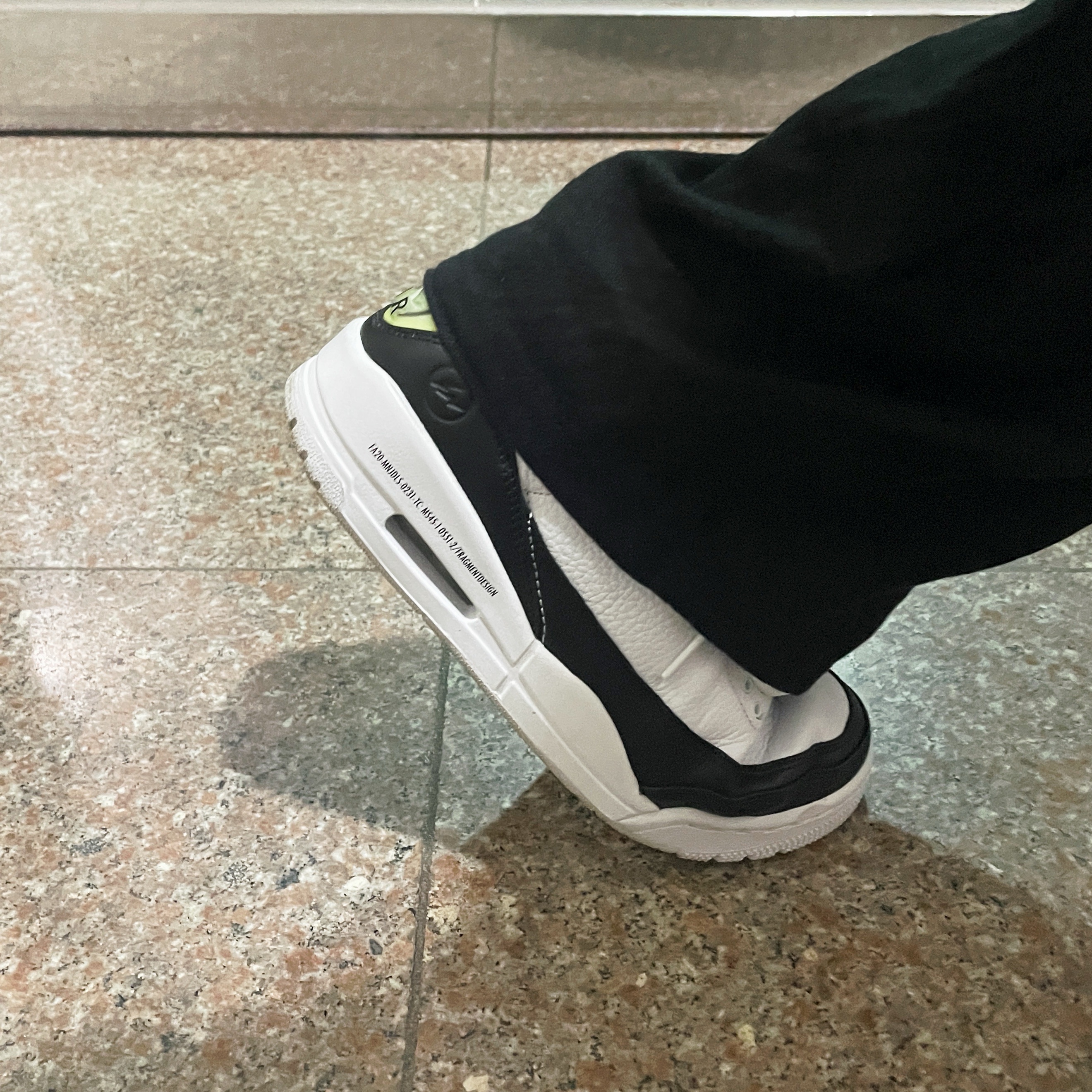 Jordan 3 x Fragment Retro SP White Black 착용 스타일