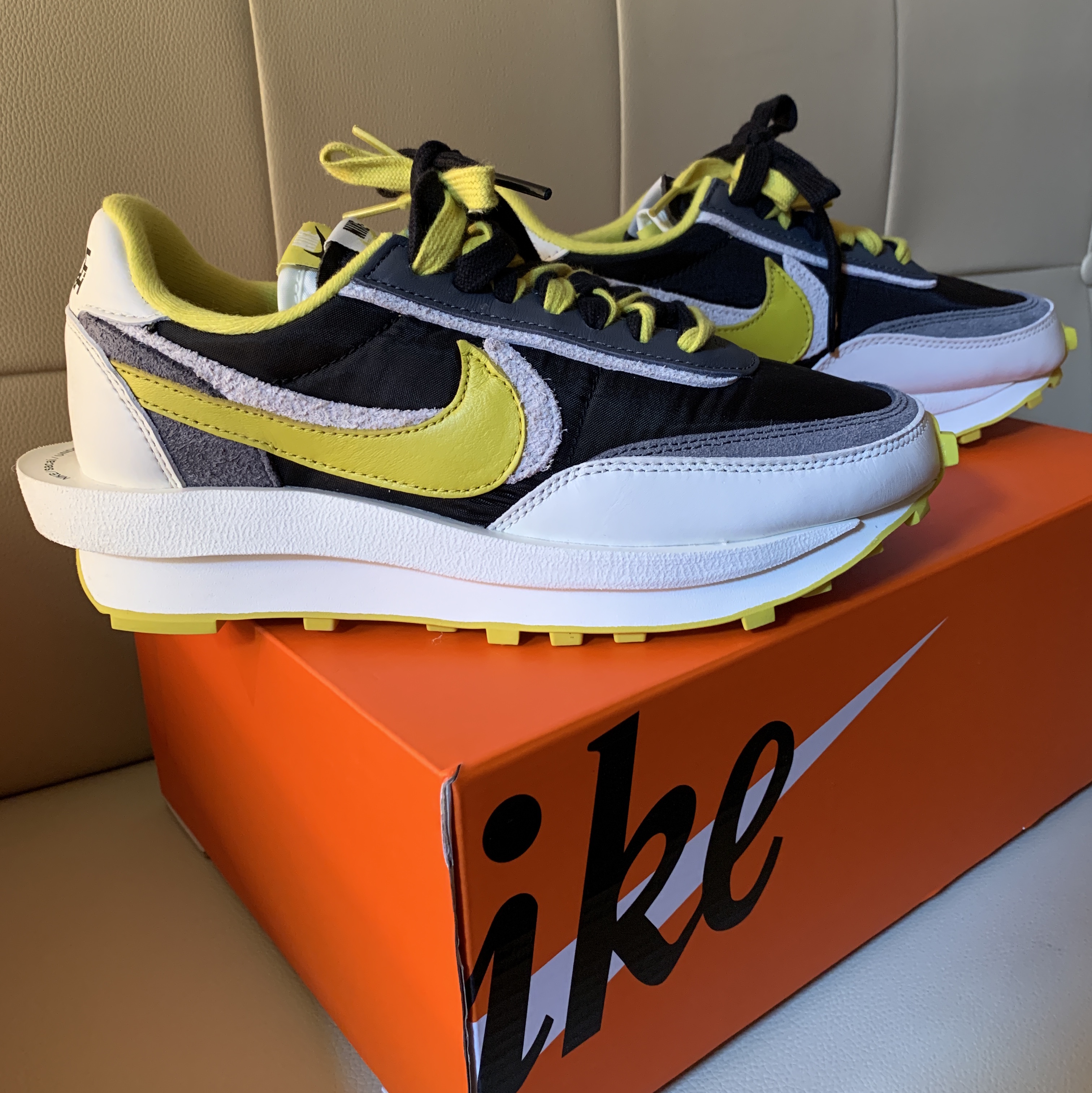 Nike x Sacai x Undercover LDWaffle Black Bright Citron 착용 스타일