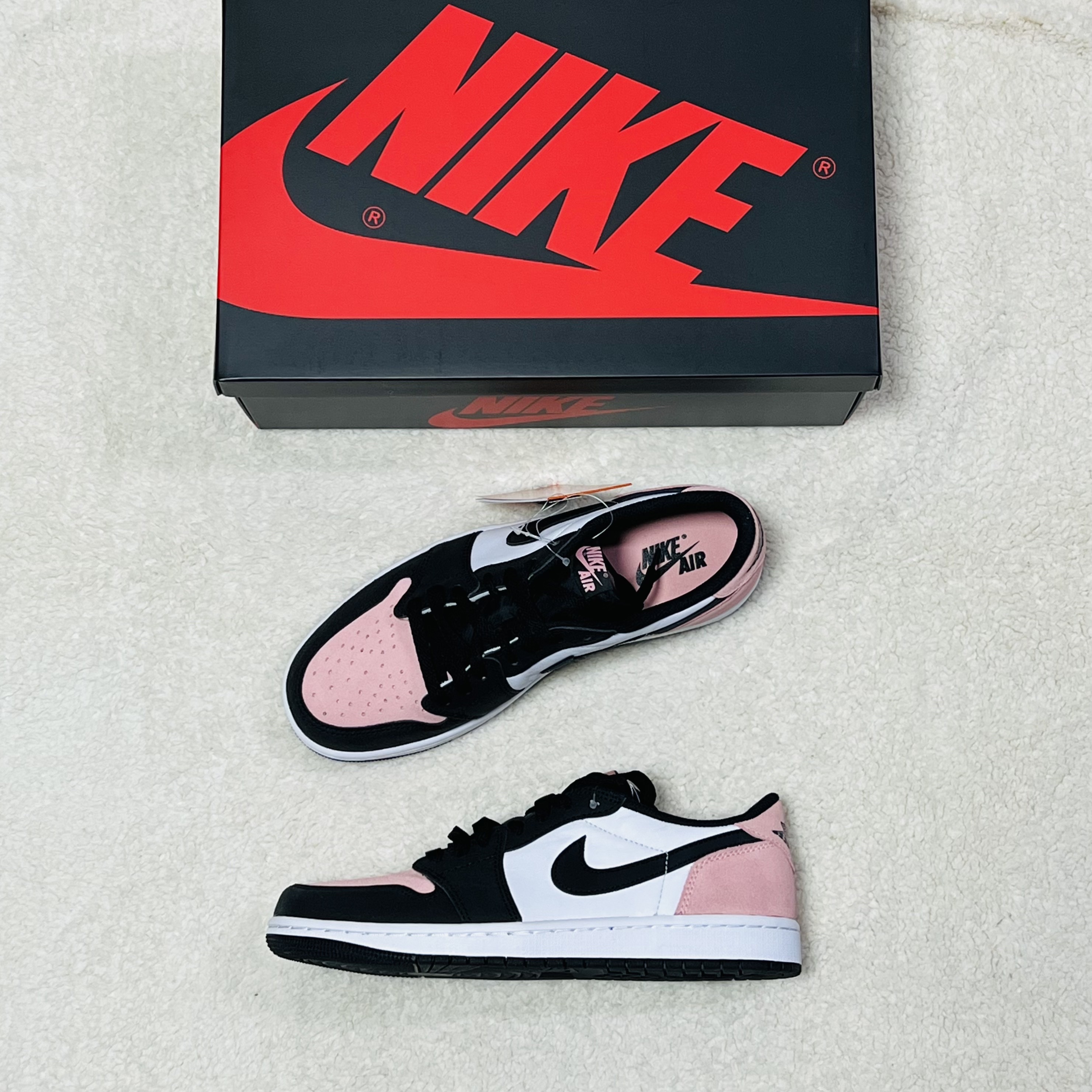 Jordan 1 Retro Low OG Bleached Coral 착용 스타일