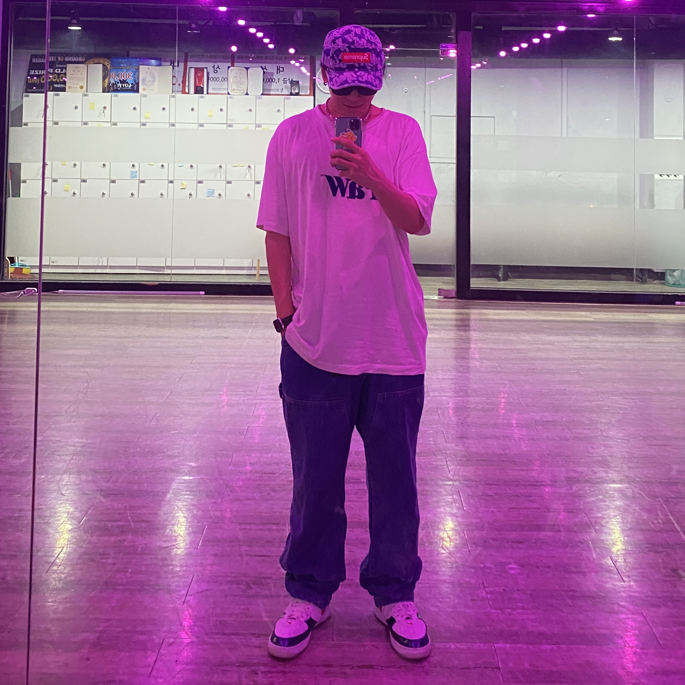 Supreme Fat Tip Jacquard Denim Camp Cap Blue - 22SS, Nike Air Force 1 Mid QS University Red and Midnight Navy 착용 스타일