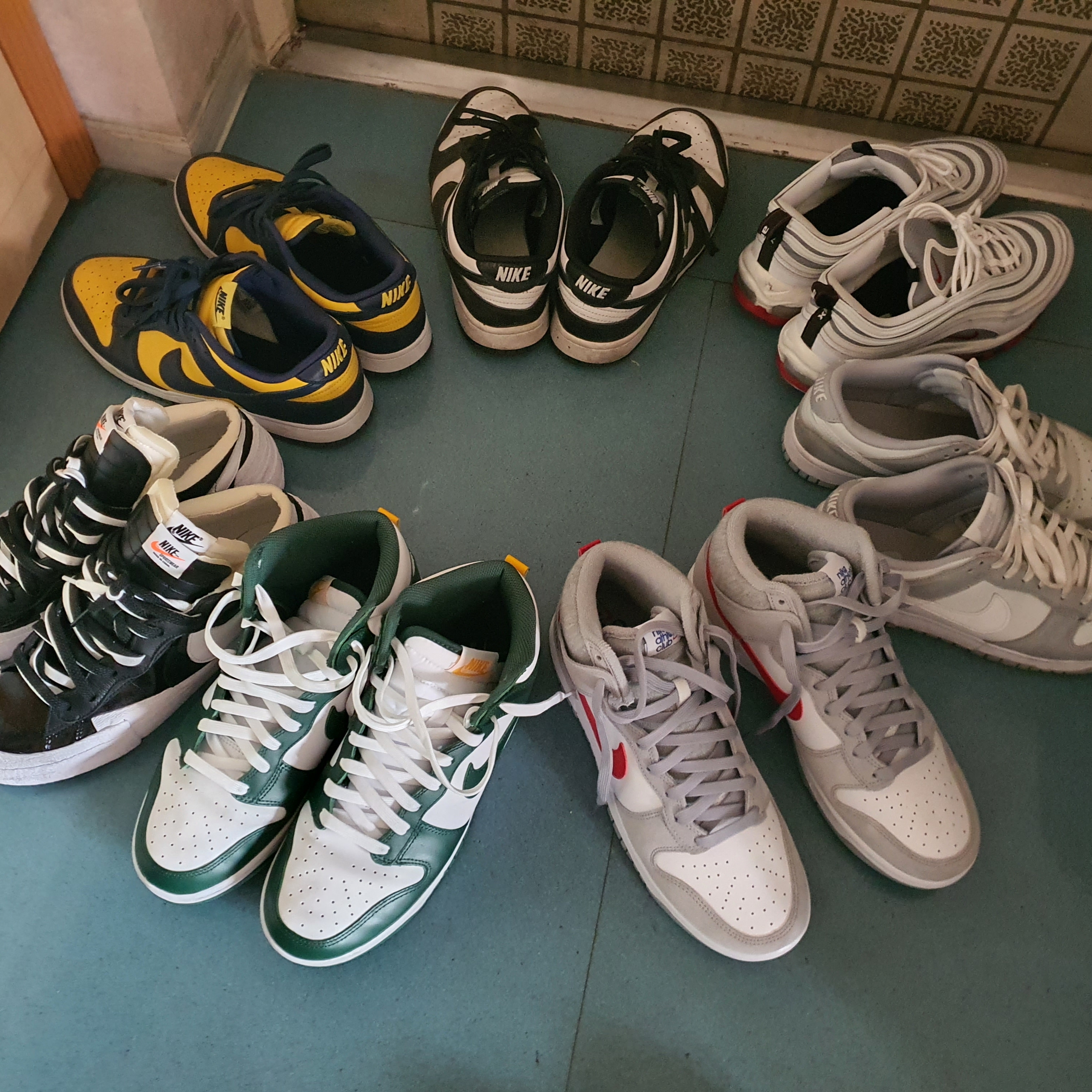 Nike Dunk High Retro Noble Green, Nike Dunk Low Retro Black 착용 스타일 - 2