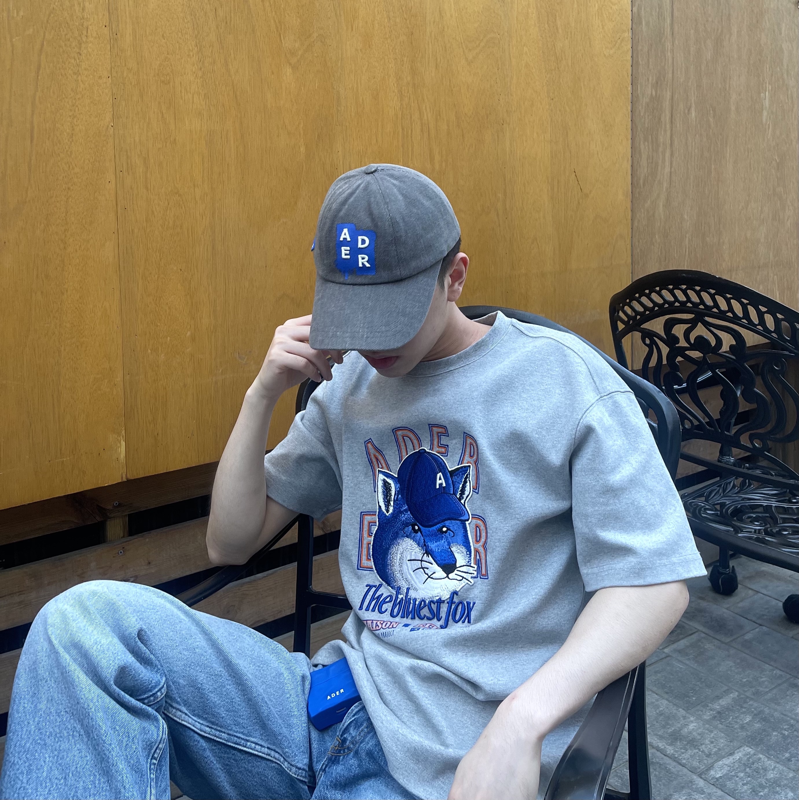 Casetify x Ader Error AirPods Pro Case, Maison Kitsune x Ader Error The Bluest Fox T-Shirt Grey 착용 스타일
