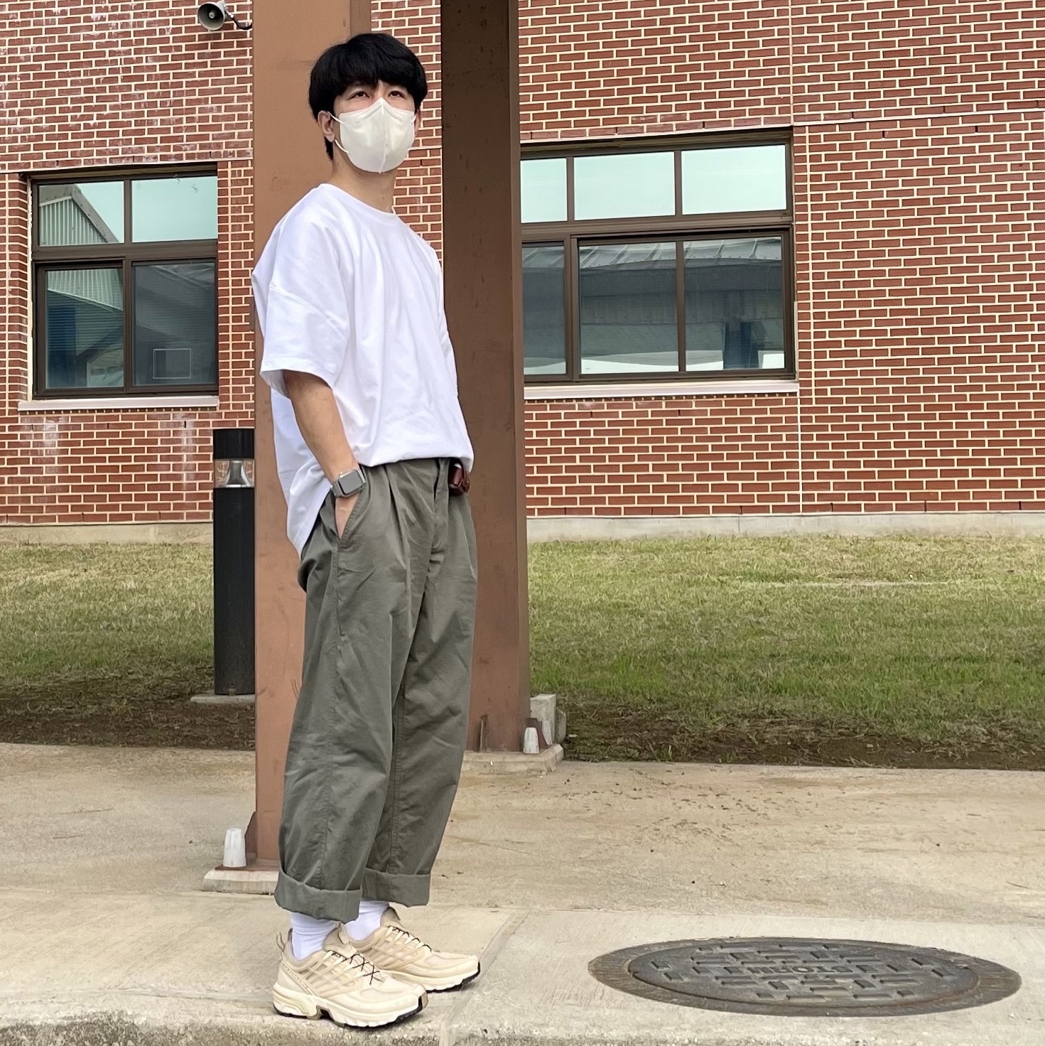 Salomon ACS Pro ADV Safari Bleached Sand 착용 스타일 - 1