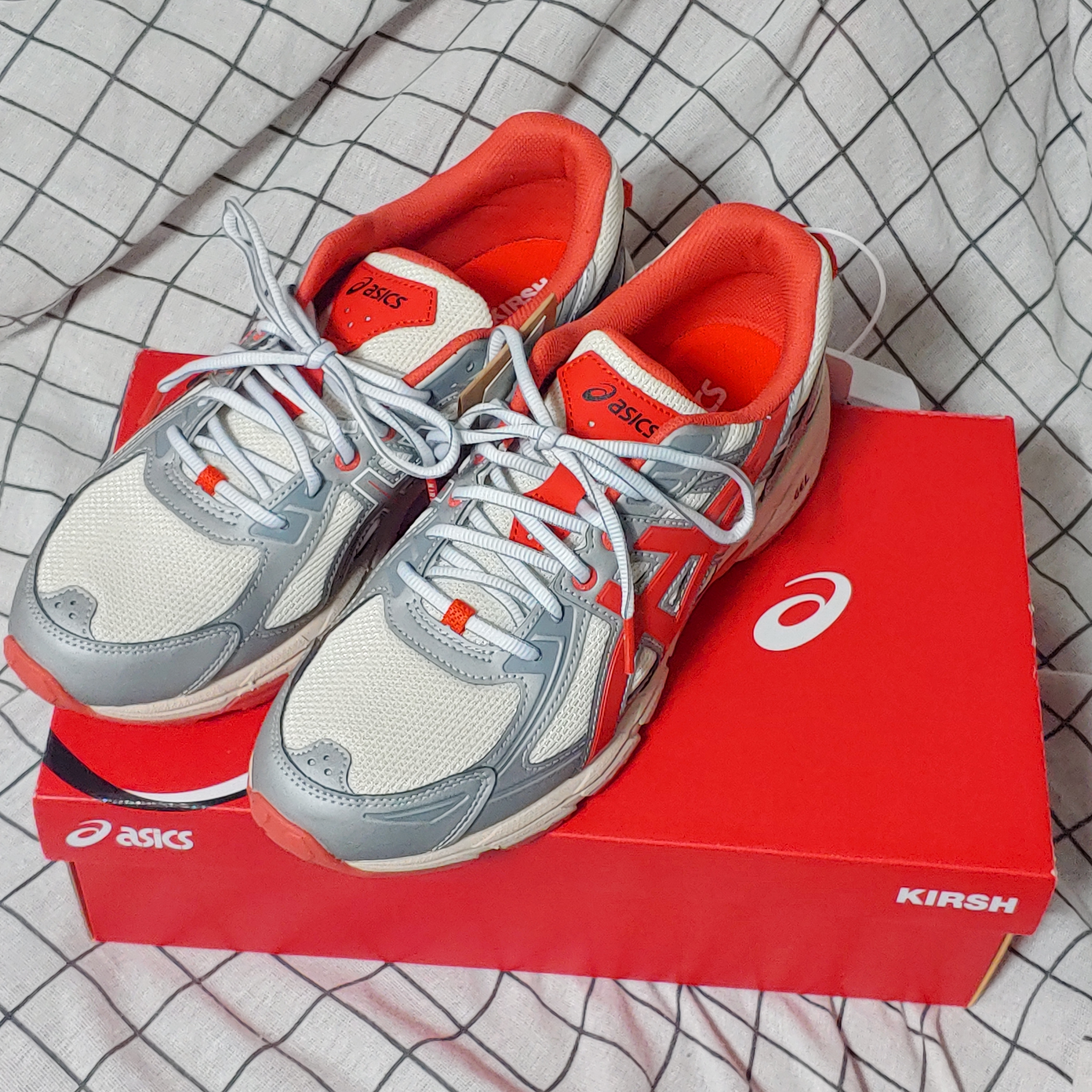 (W) Asics x Kirsh Gel-Venture 6 Birch 착용 스타일 - 1