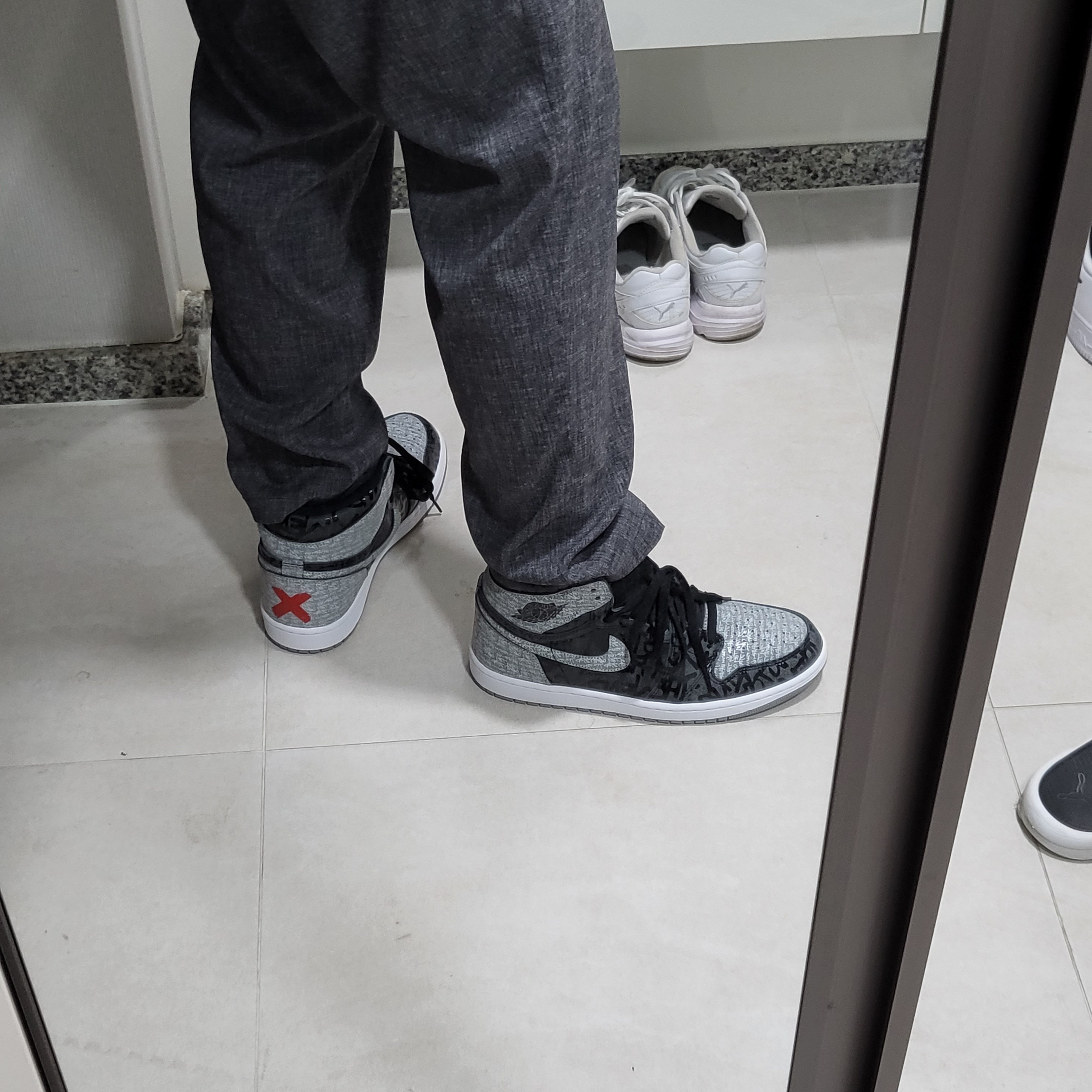 Jordan 1 Retro High OG Rebellionaire 착용 스타일 - 1
