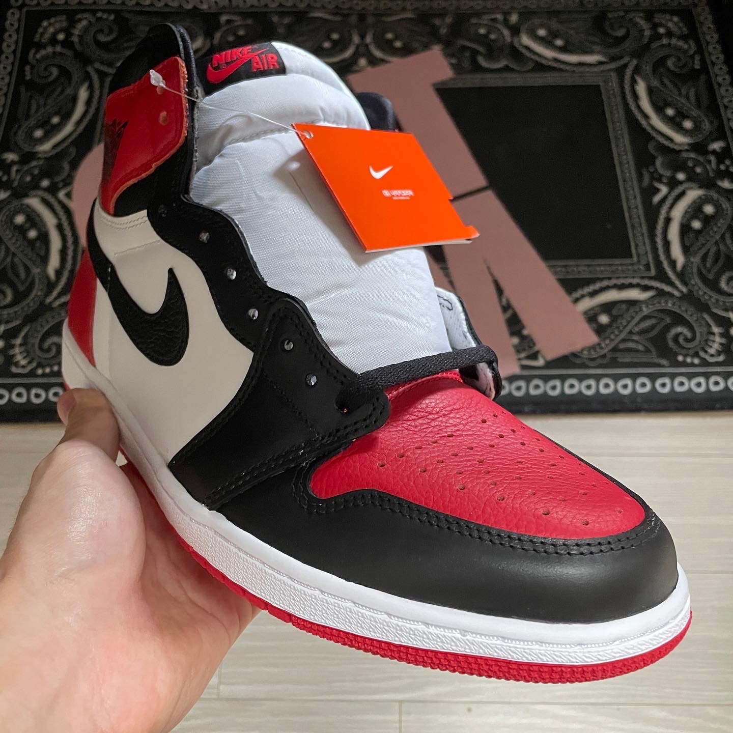 Jordan 1 Retro High OG Heritage, Jordan 1 Low Bred Toe 착용 스타일 - 2