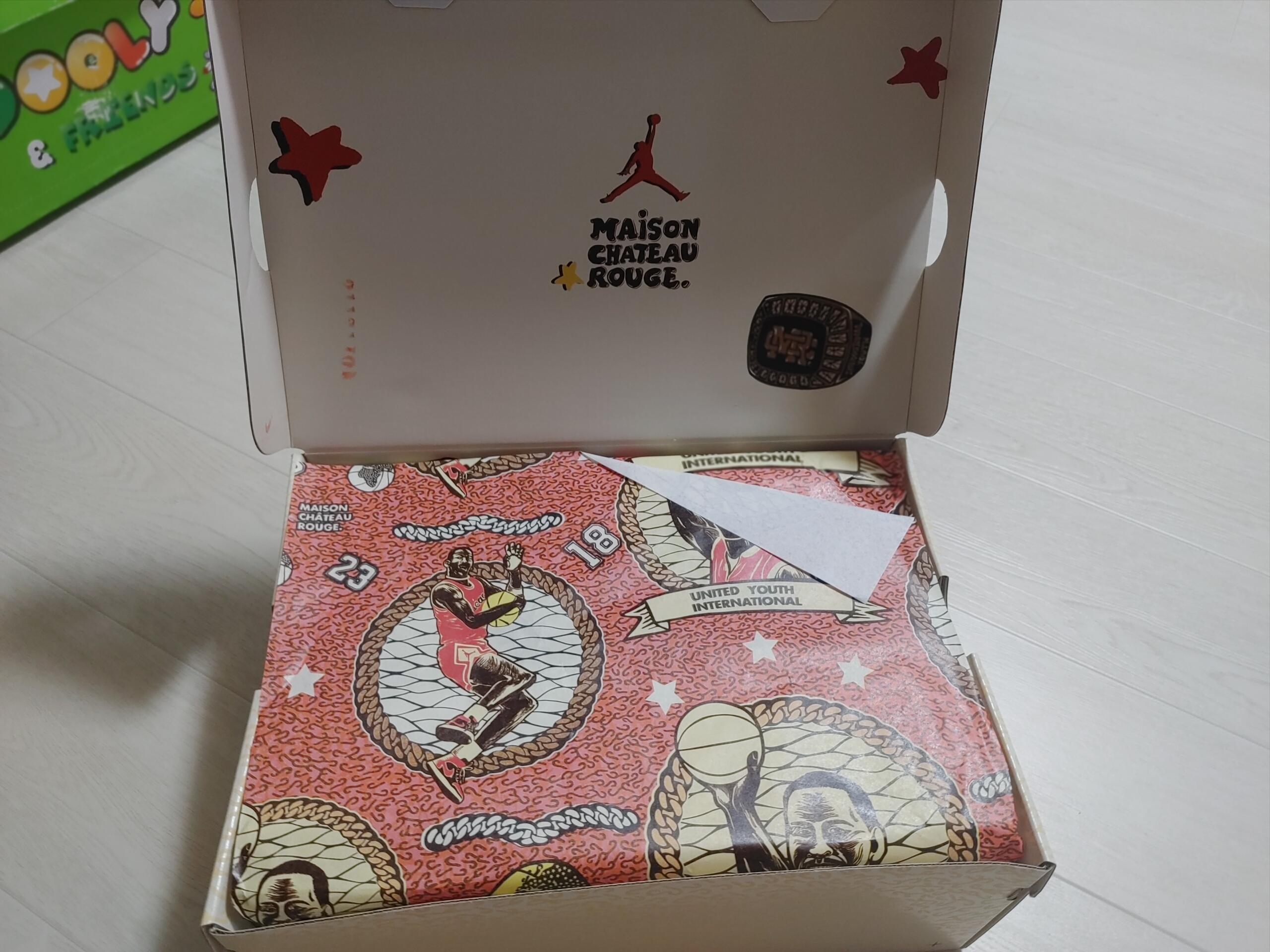 Jordan Series x Maison Chateau Rouge Mid SP Sail 착용 스타일 - 3