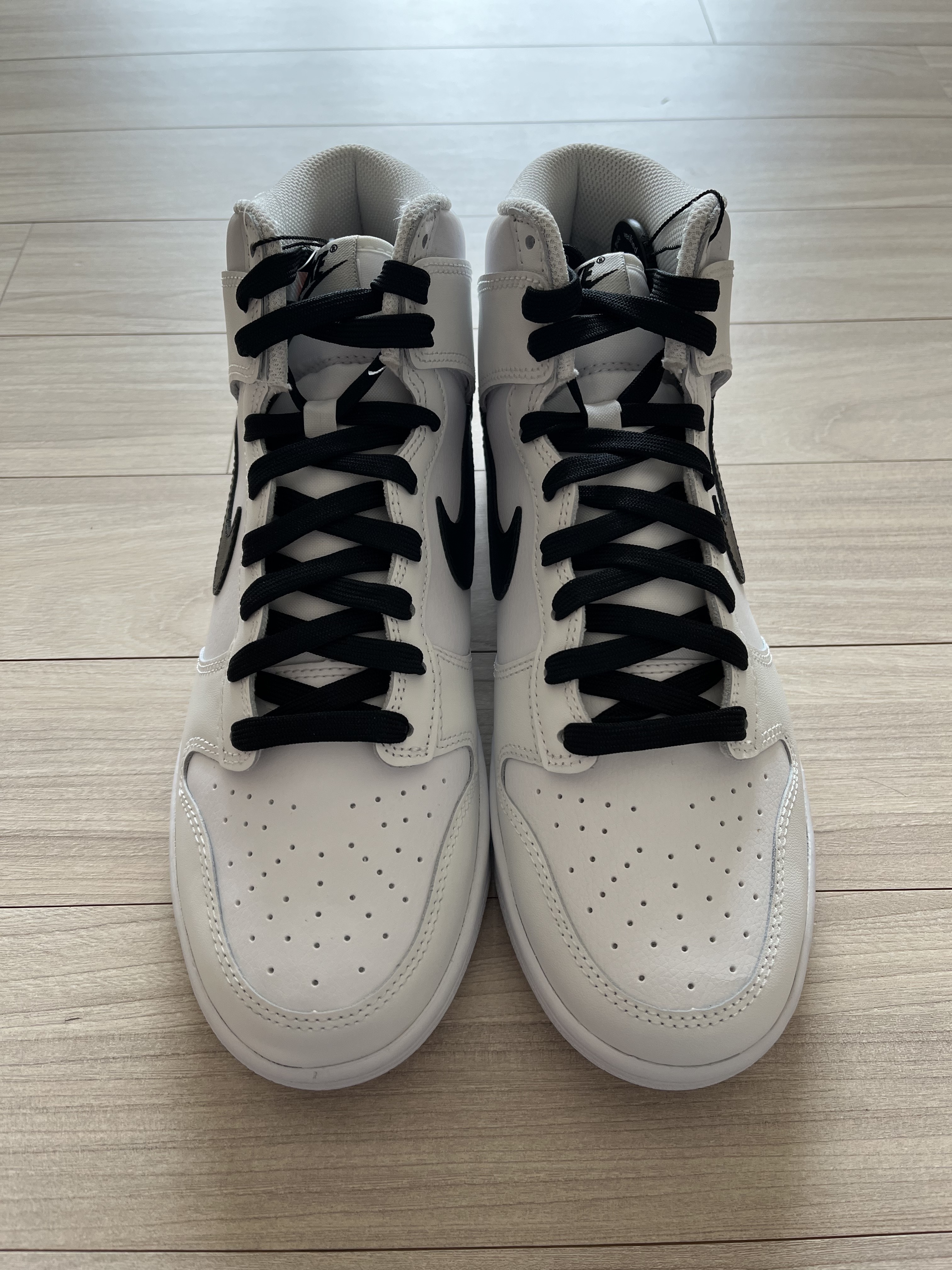 Nike Dunk High Retro Summit White 착용 스타일 - 1