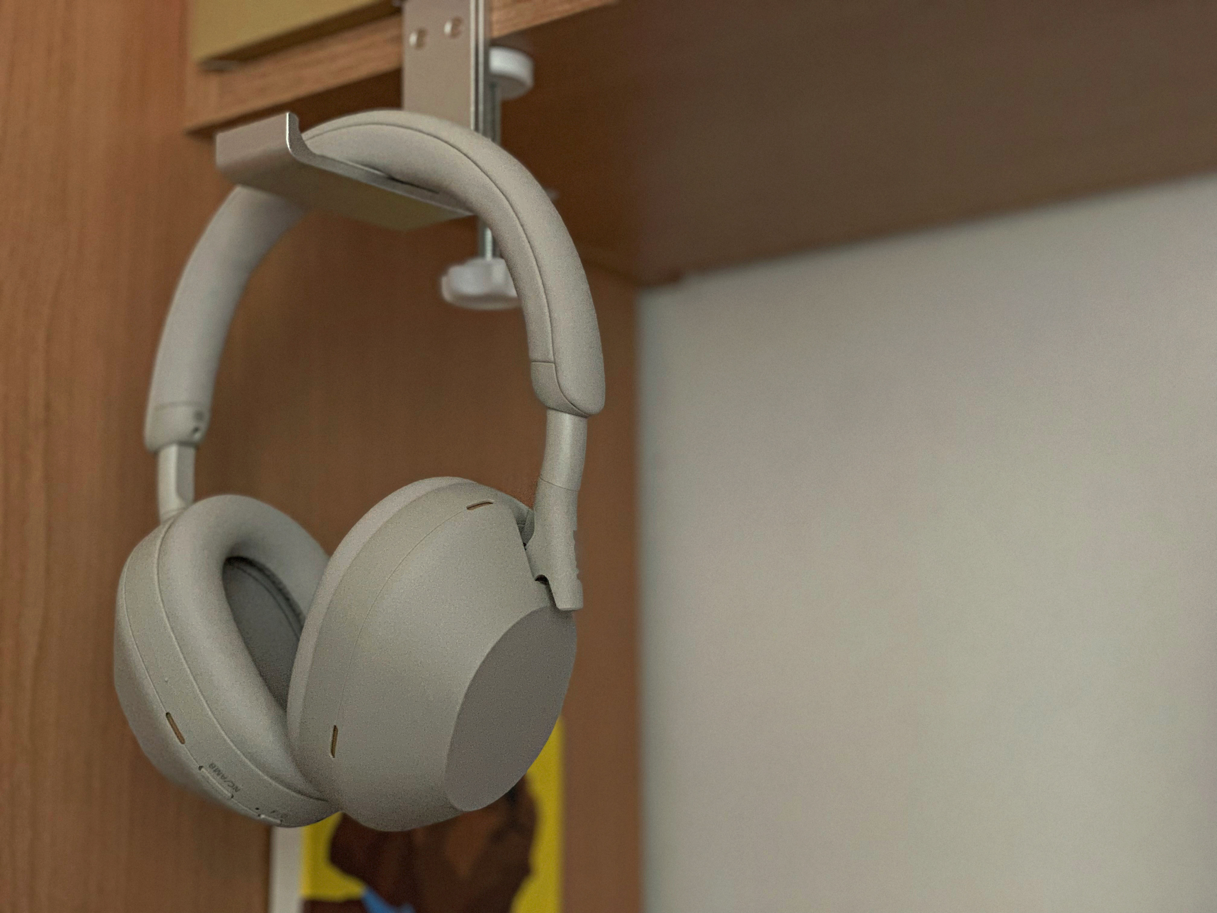 Sony WH-1000XM5 Silver (Korean Ver.) 착용 스타일