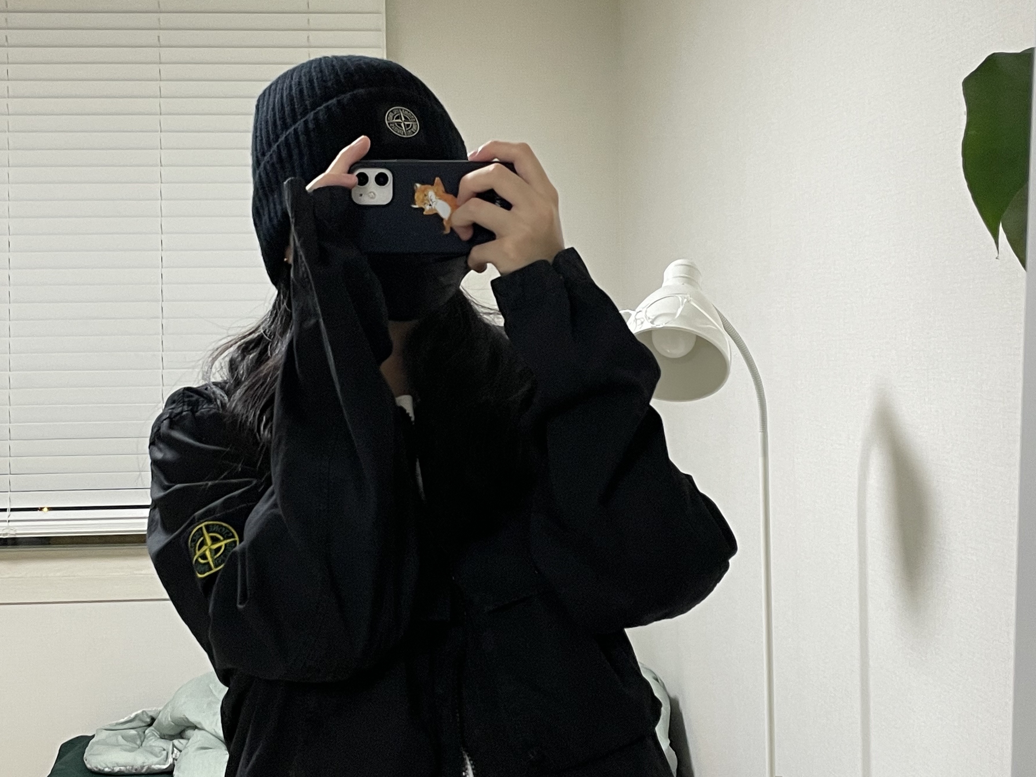 Stone Island 114WN T.CO+OLD Overshirt Black - 22SS, Stone Island N04C6 Logo Patch Beanie Black - 21FW 착용 스타일