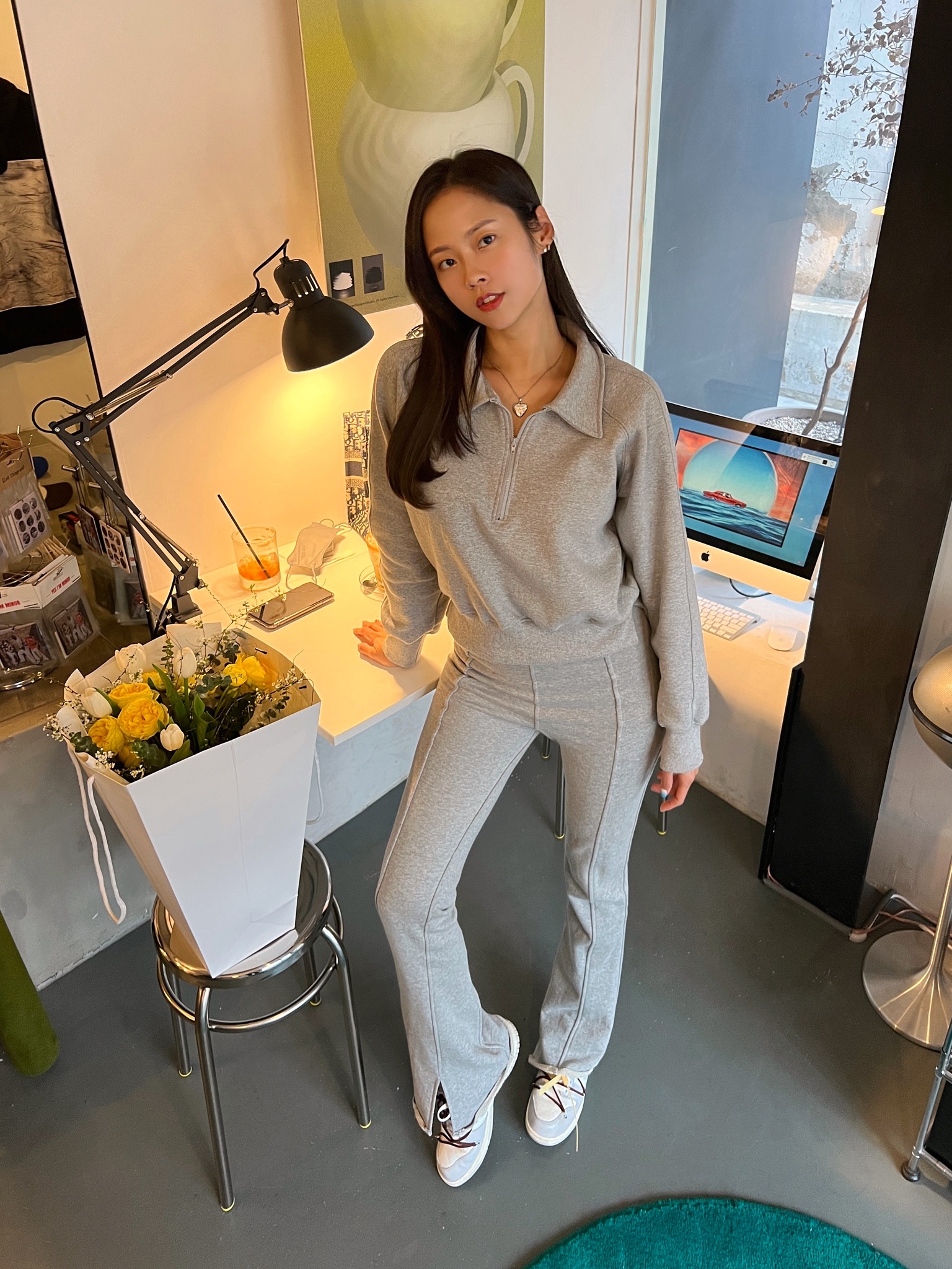 Nike x Off-White Dunk Low The 50 - Lot 46, Dior Large Book Tote Blue Dior Oblique Embroidery 착용 스타일 - 1