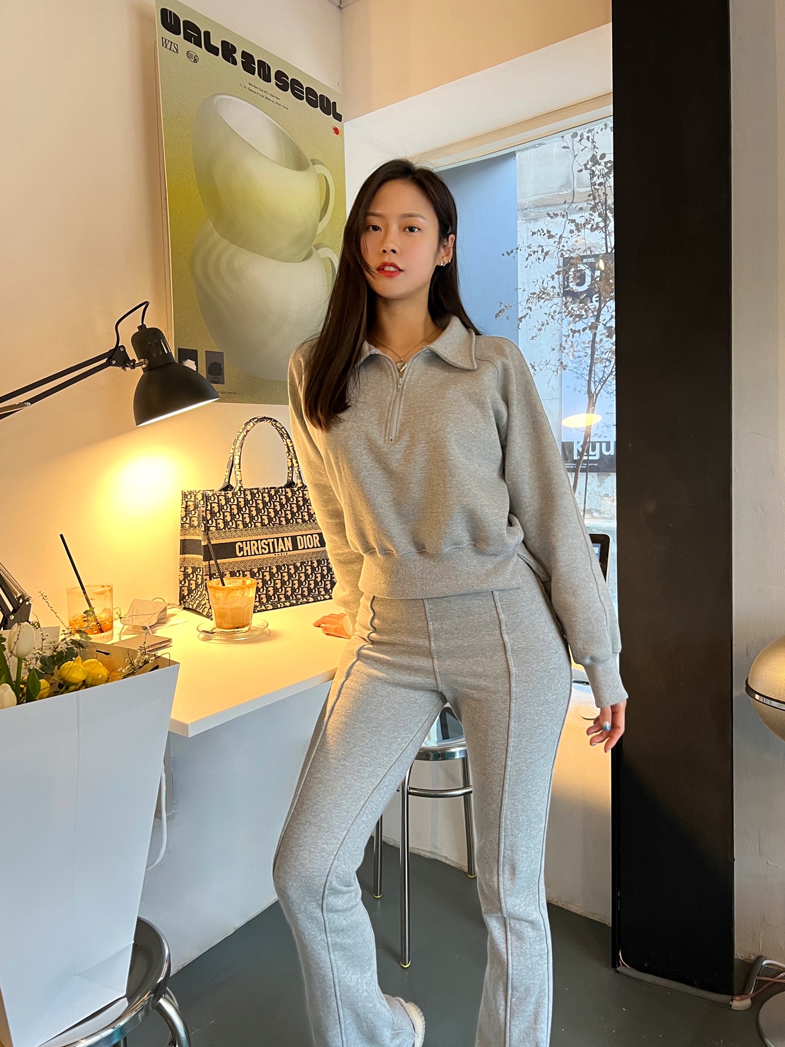 Nike x Off-White Dunk Low The 50 - Lot 46, Dior Large Book Tote Blue Dior Oblique Embroidery 착용 스타일 - 3