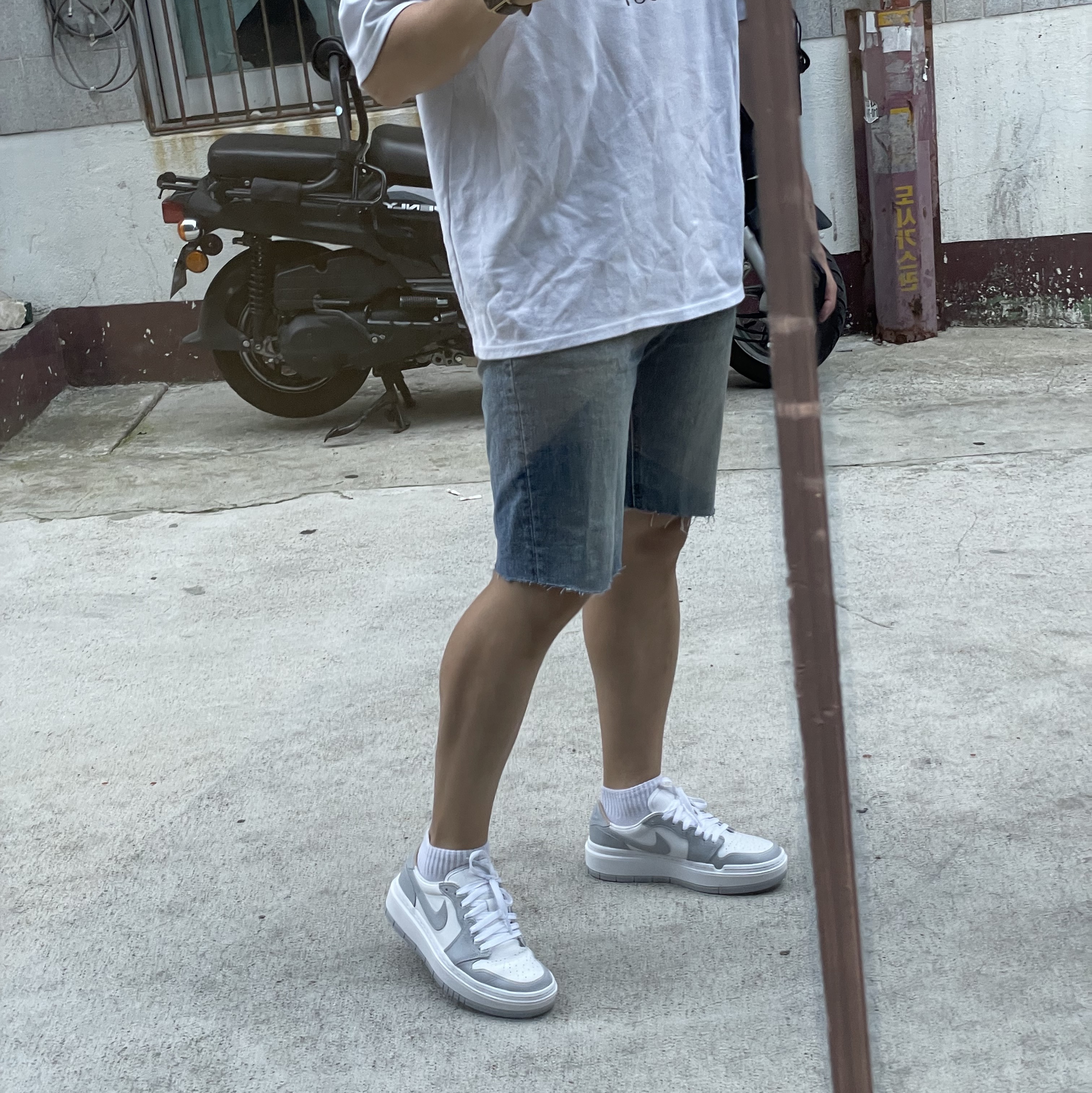 (W) Jordan 1 Elevate Low White and Wolf Grey 착용 스타일