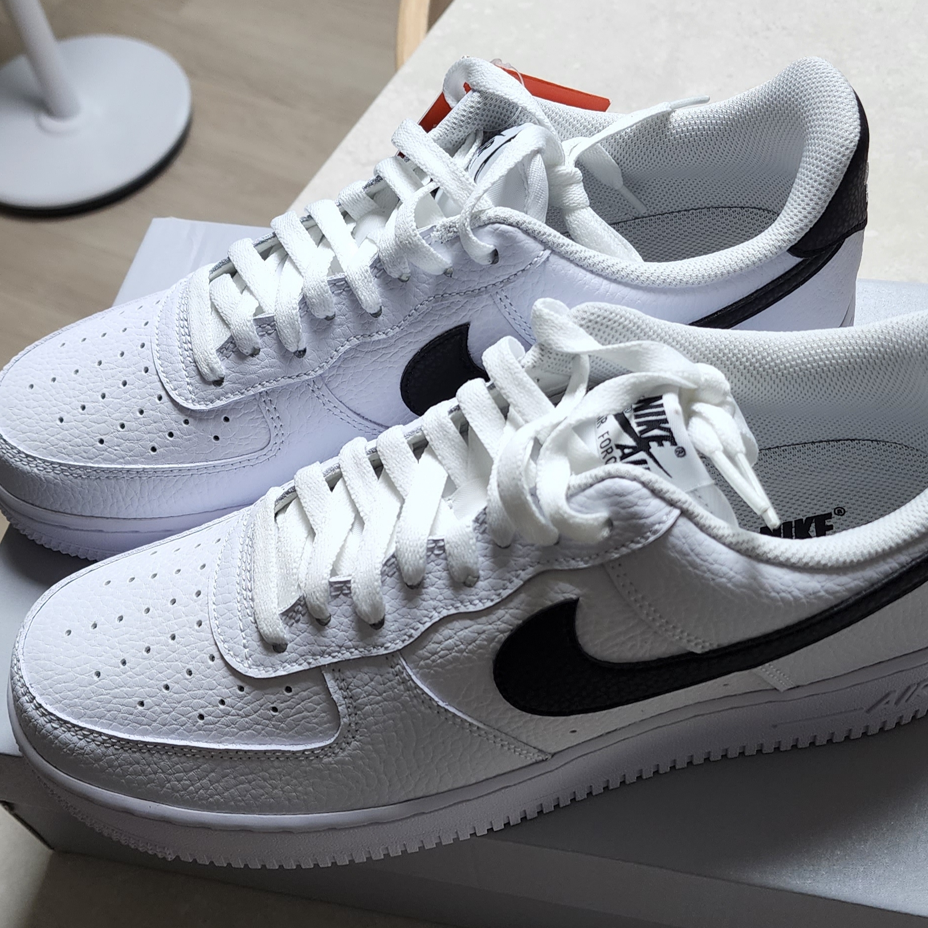 Nike Air Force 1 '07 White Black 착용 스타일