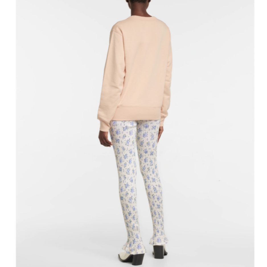 (W) Acne Studios Fairah Face Crewneck Sweatshirt Powder Pink 착용 스타일 - 2