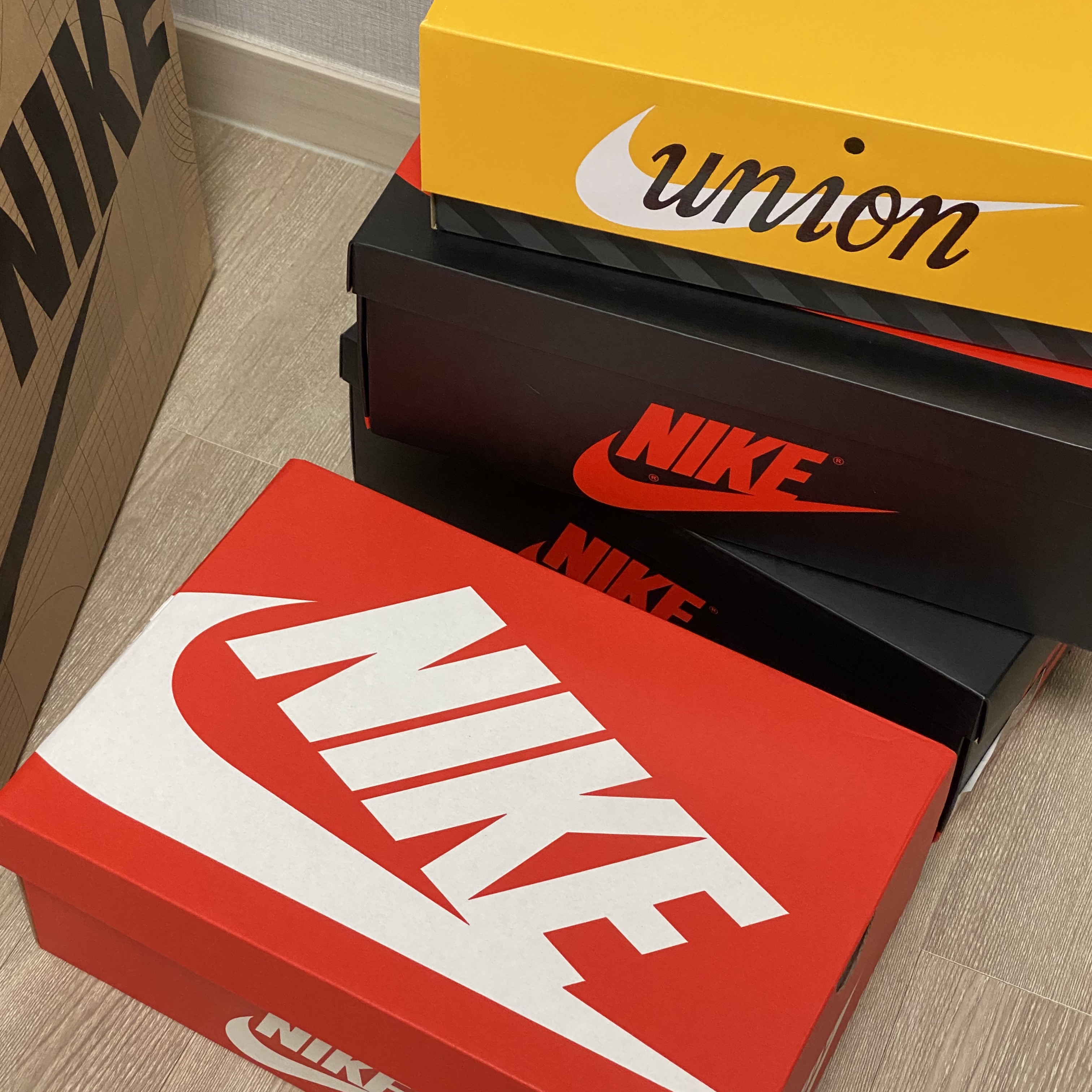 Nike Dunk Low Retro Black, Nike x Union Cortez SP Sesame 착용 스타일