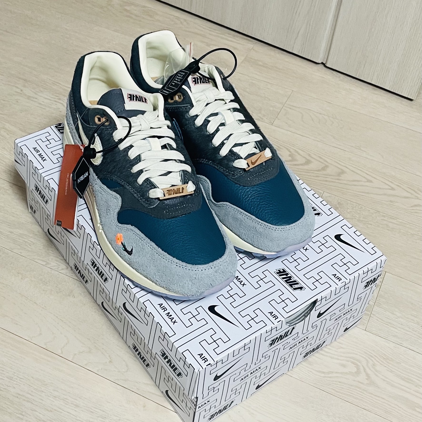 Nike x Kasina Air Max 1 SP Won-Ang Particle Grey 착용 스타일 - 1