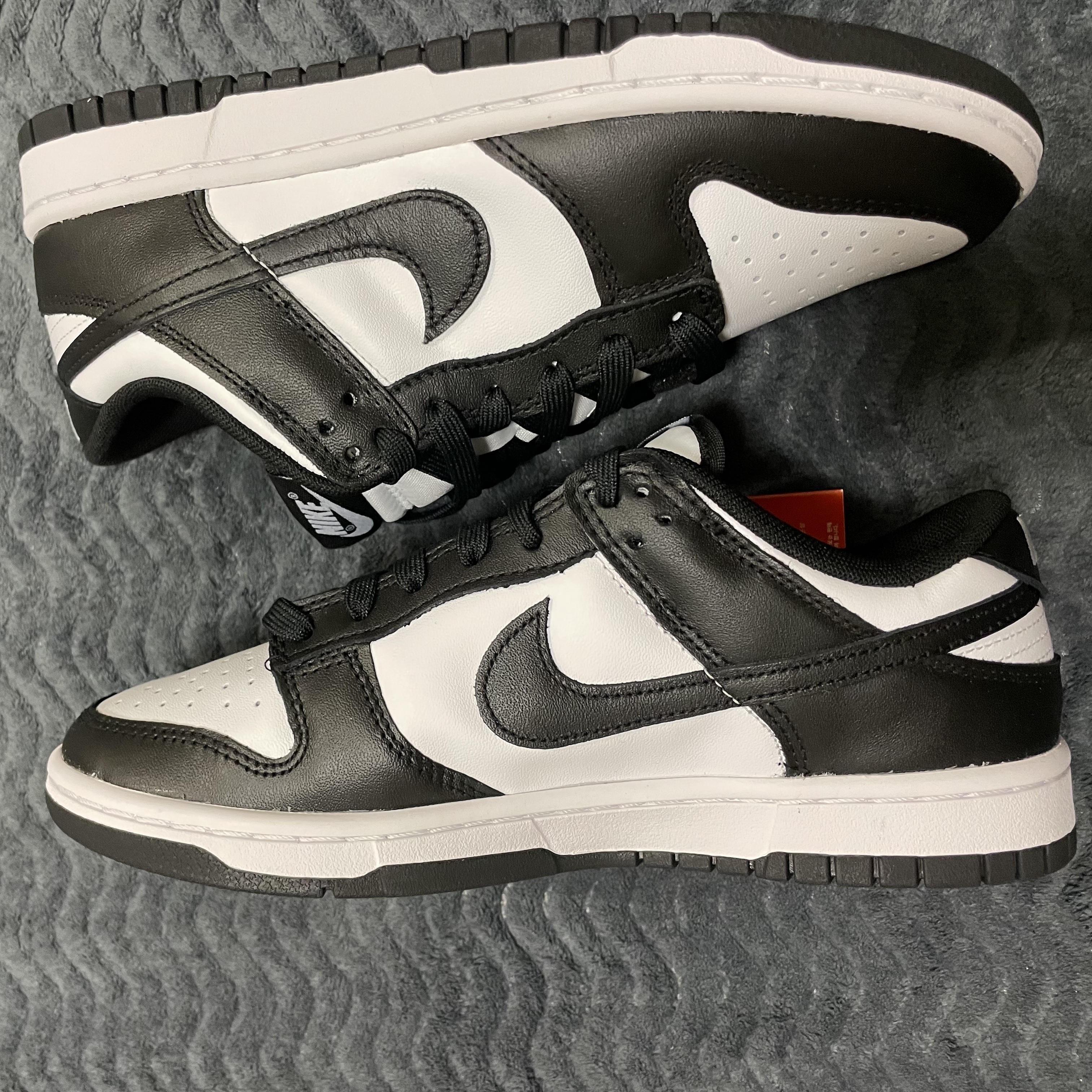Nike Dunk Low Retro Black 착용 스타일 - 3