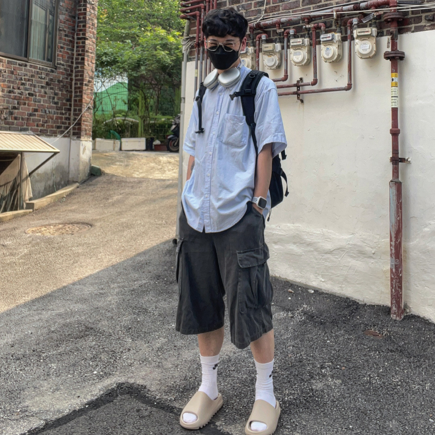 Adidas Yeezy Slide Pure - Re-Release Ver., Apple Watch Nike SE 44mm GPS Silver Aluminum Case with Nike Sport Band Pure Platinum Black (Korean Ver.) 착용 스타일