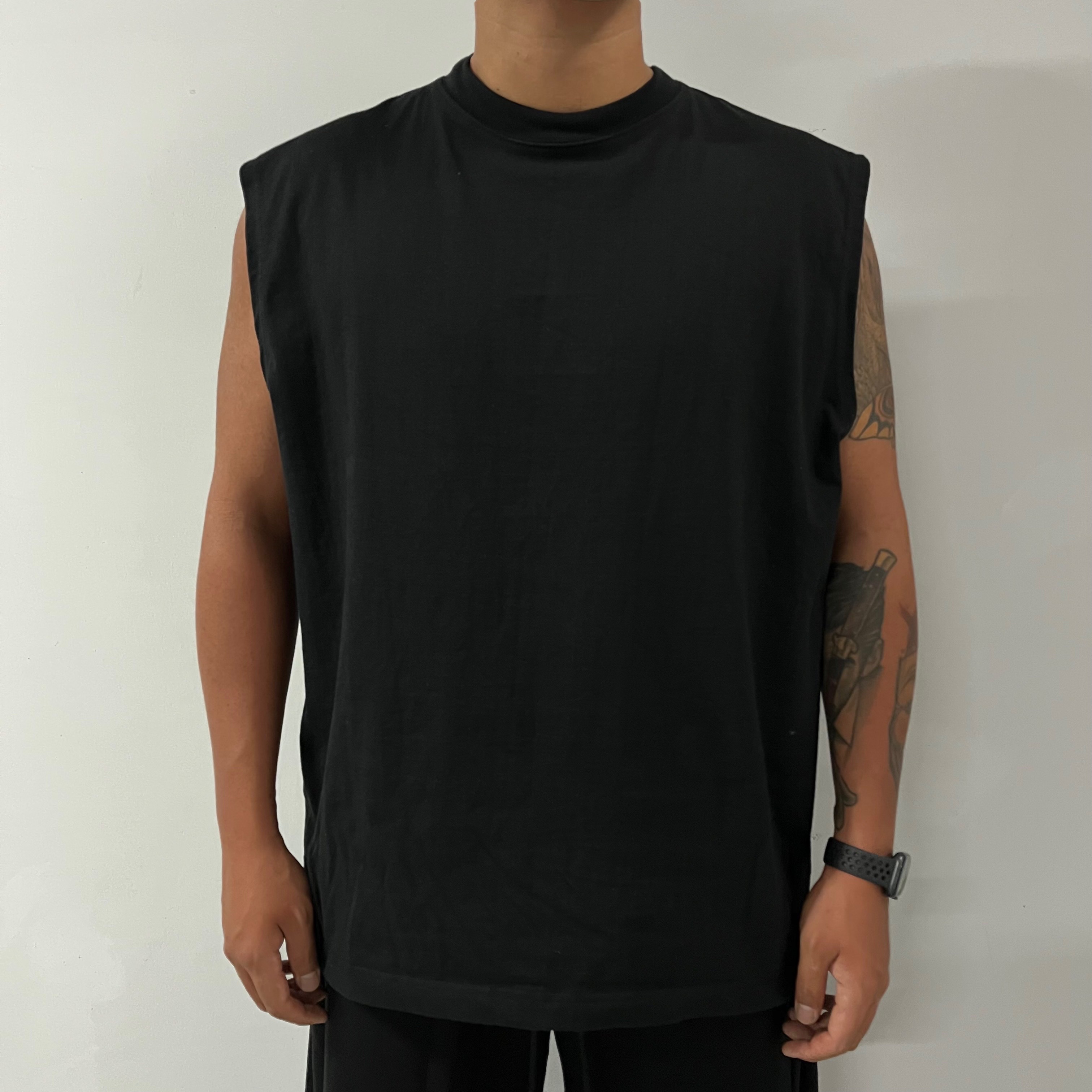 Oofos OOriginal Black 착용 스타일 - 3