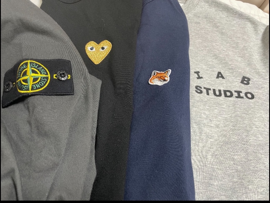 Maison Kitsune Fox Head Patch Regular Long Sleeve T-Shirt Navy, Play Comme des Garcons Gold Heart T-Shirt Black 착용 스타일