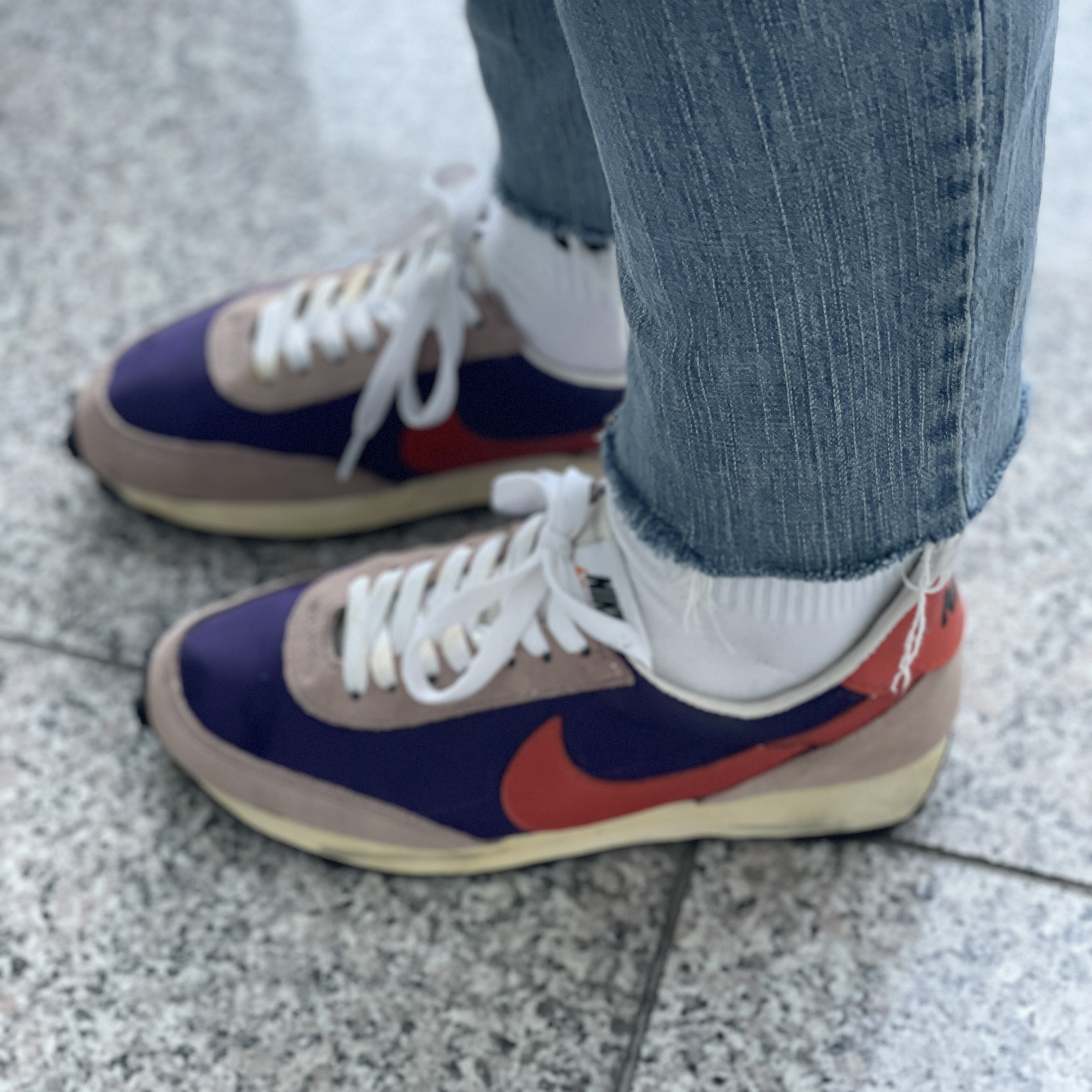 (W) Nike Daybreak Eggplant Plum Dust 착용 스타일