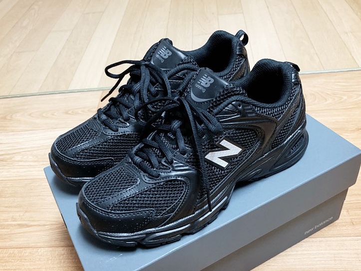 New Balance 530 Black 착용 스타일