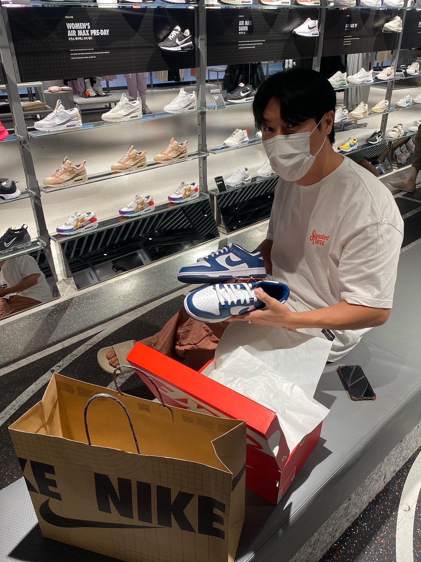 Nike x Stussy Benassi Hemp Slide Fossil Stone, Nike Dunk Low Retro Valerian Blue 착용 스타일 - 4