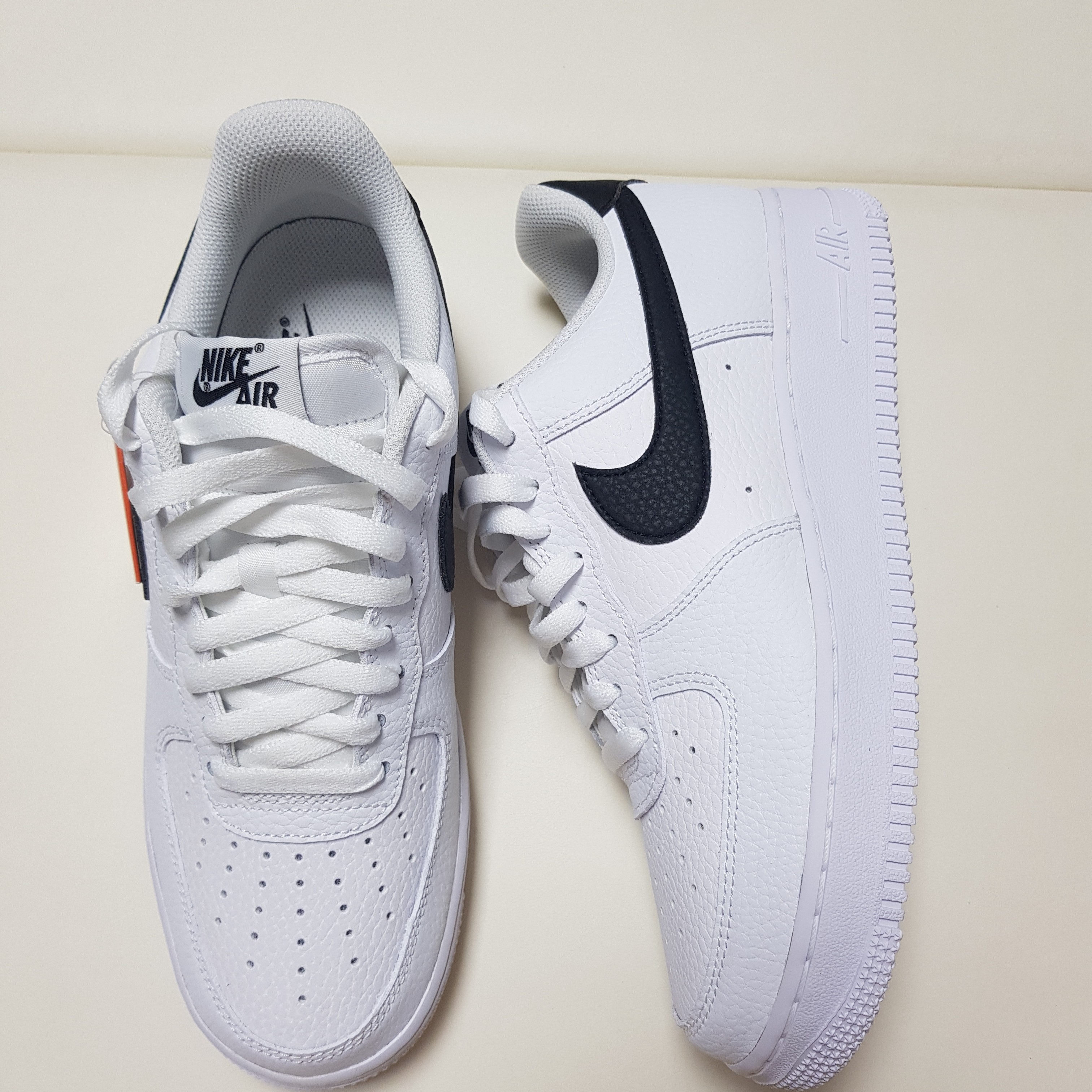 Nike Air Force 1 '07 White Black 착용 스타일 - 2