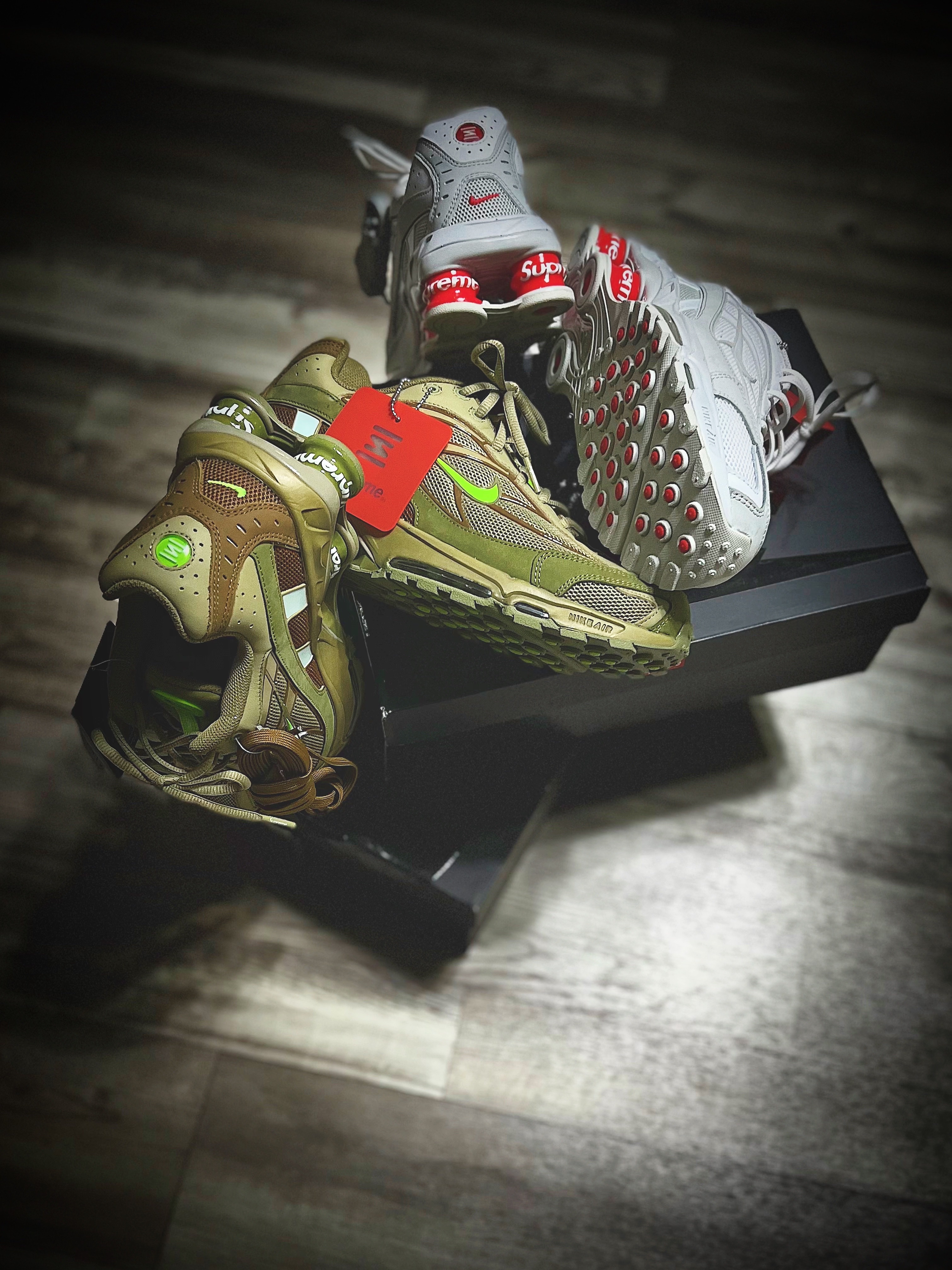 Nike x Supreme Shox Ride 2 SP Neutral Olive, Nike x Supreme Shox Ride 2 SP White 착용 스타일 - 4