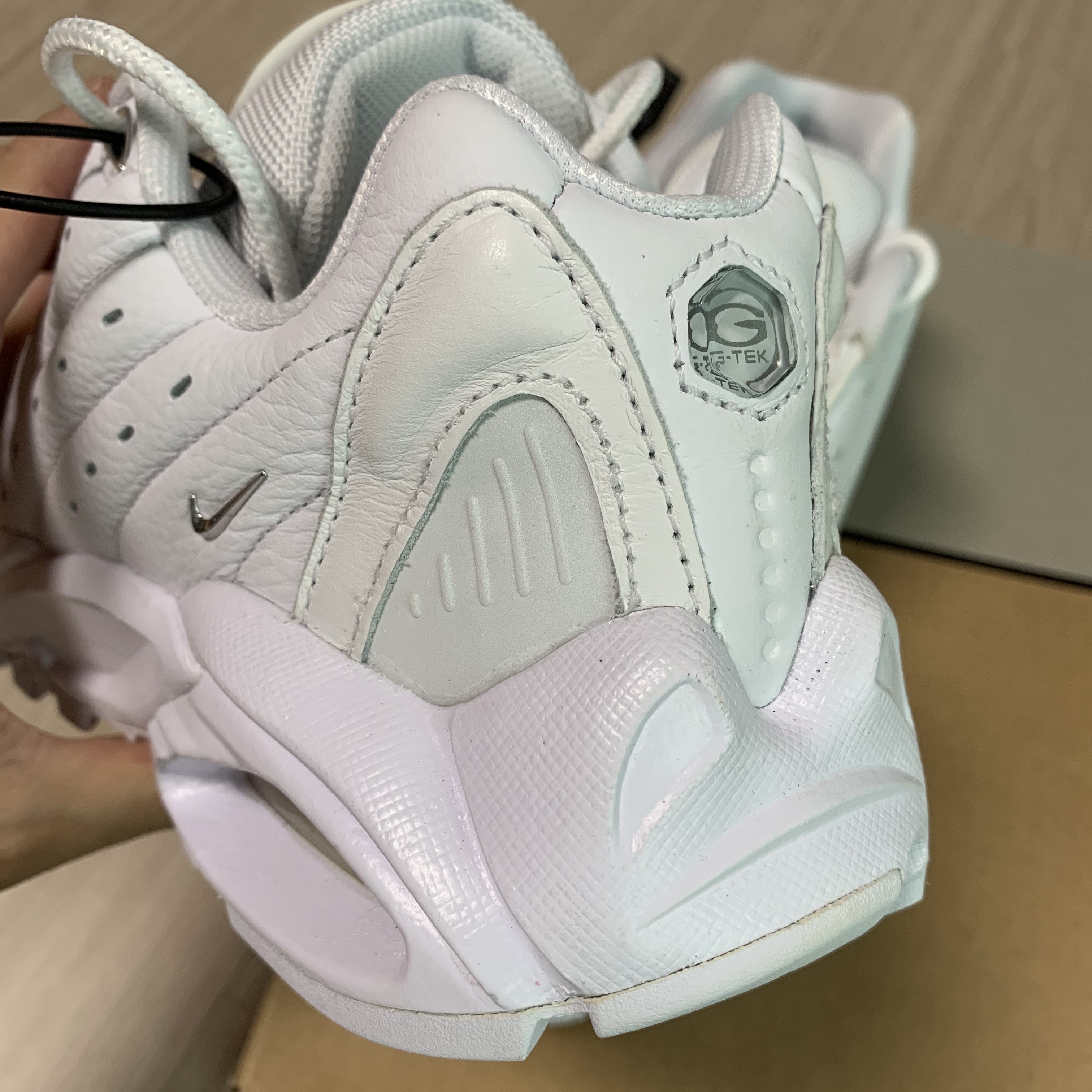 Nike x Drake Nocta Hot Step Air Terra Triple White 착용 스타일 - 4