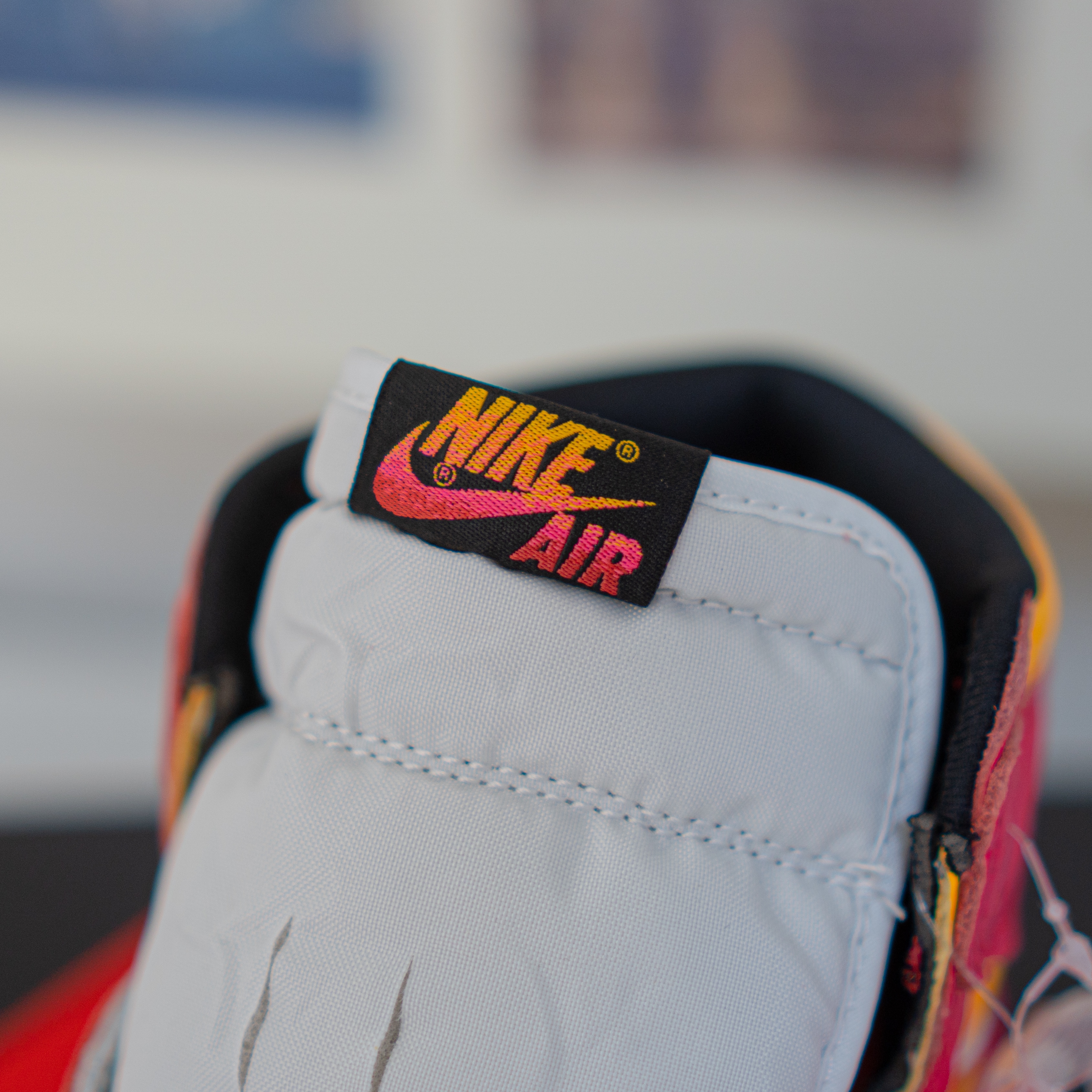 Jordan 1 Retro High OG Light Fusion Red 착용 스타일 - 4