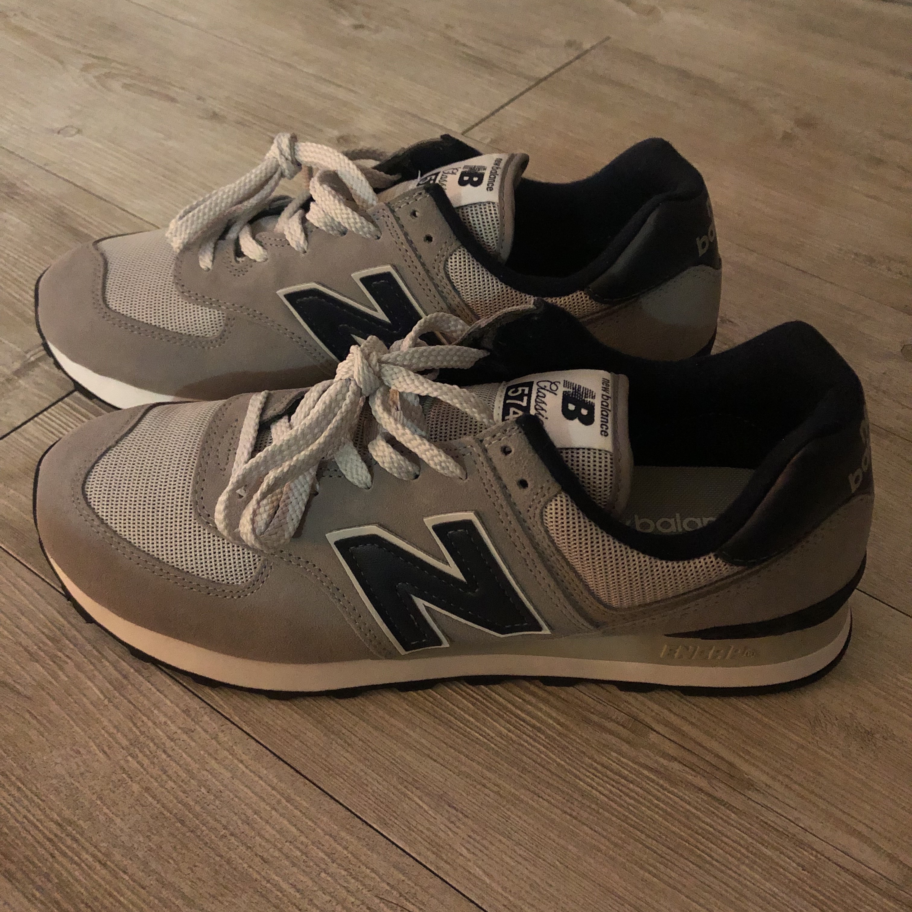 New Balance 574 Grey Blue 착용 스타일