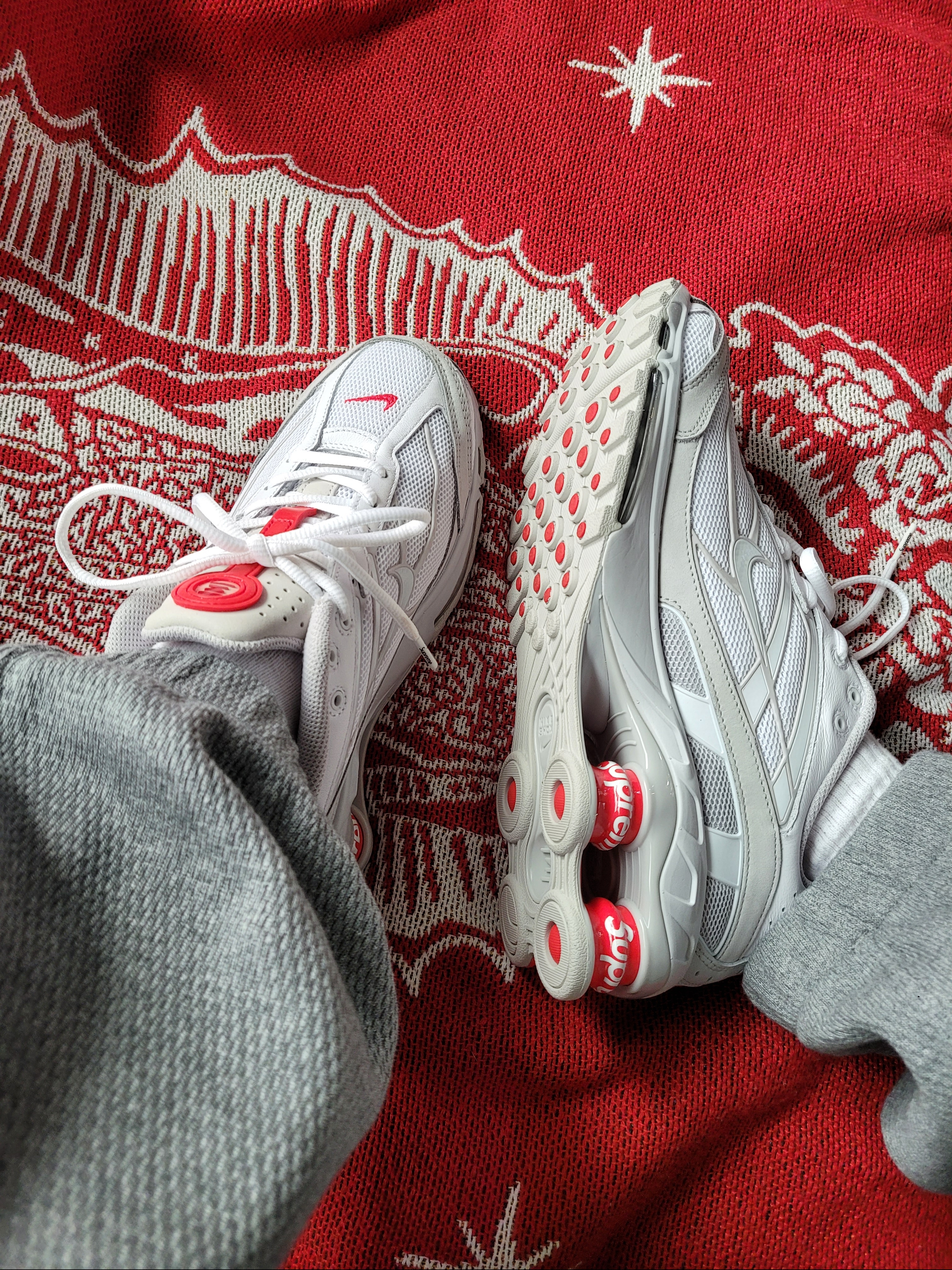 Nike x Supreme Shox Ride 2 SP White 착용 스타일